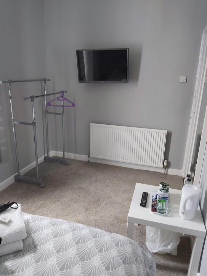 Double Room Ensuite - Photo 3