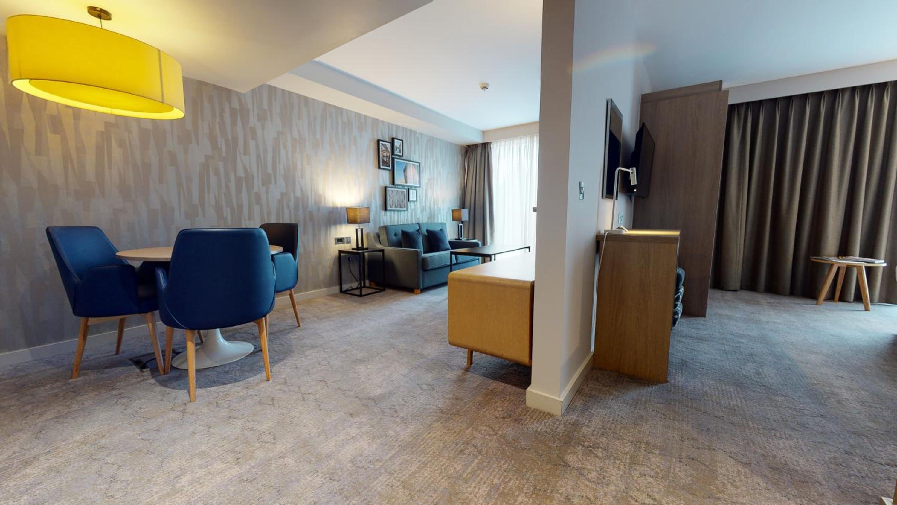 King Suite with Sofa Bed photo 2