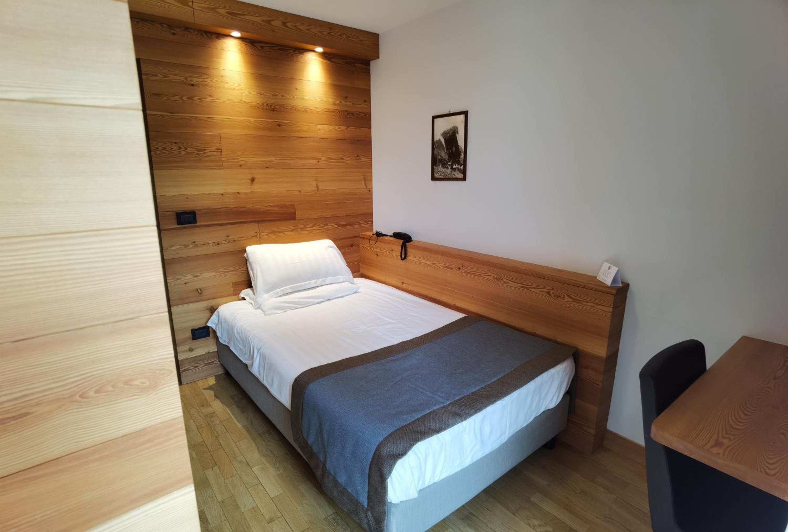 Single Room photo 3