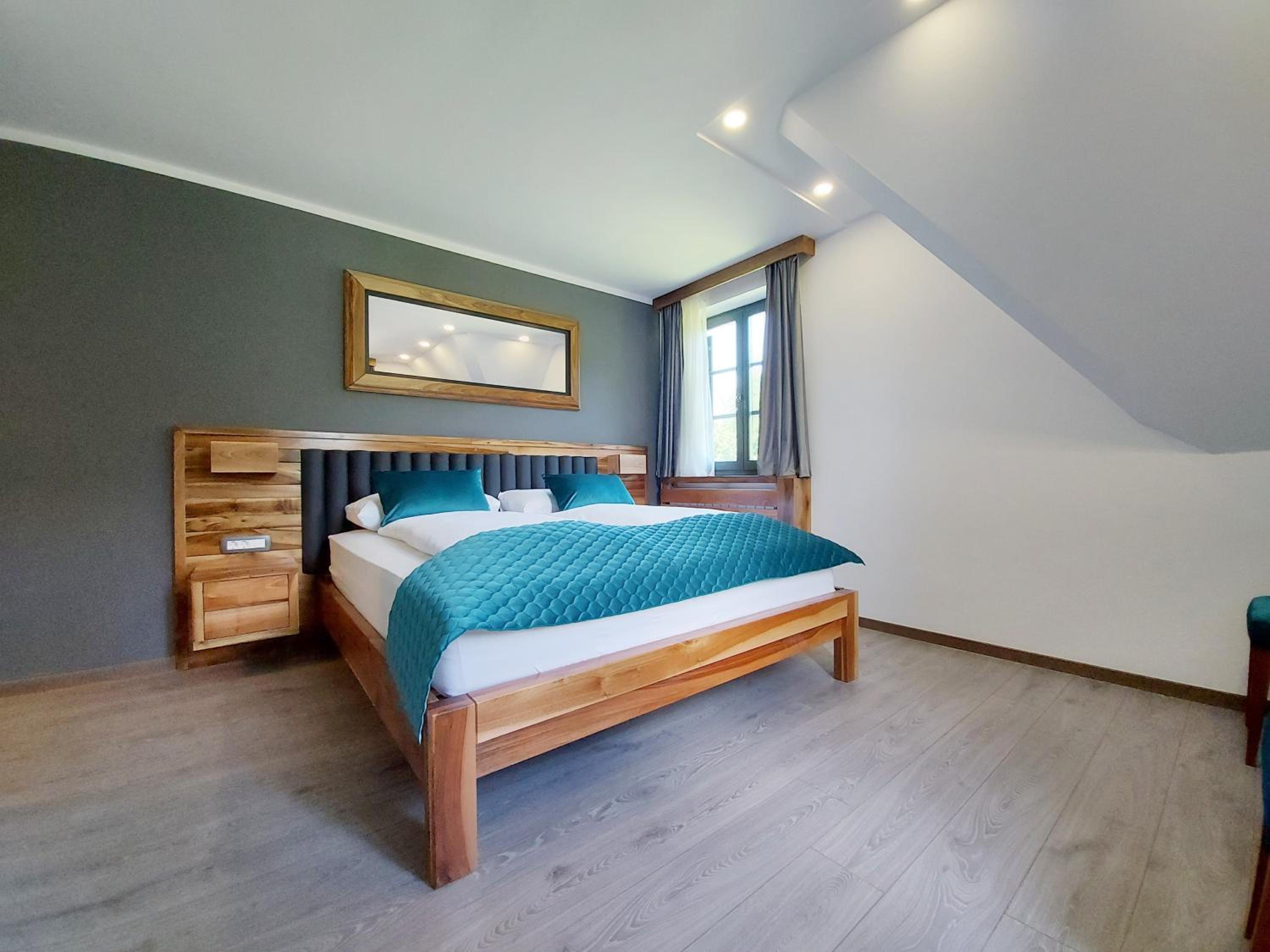 Deluxe Double Room - Photo 10