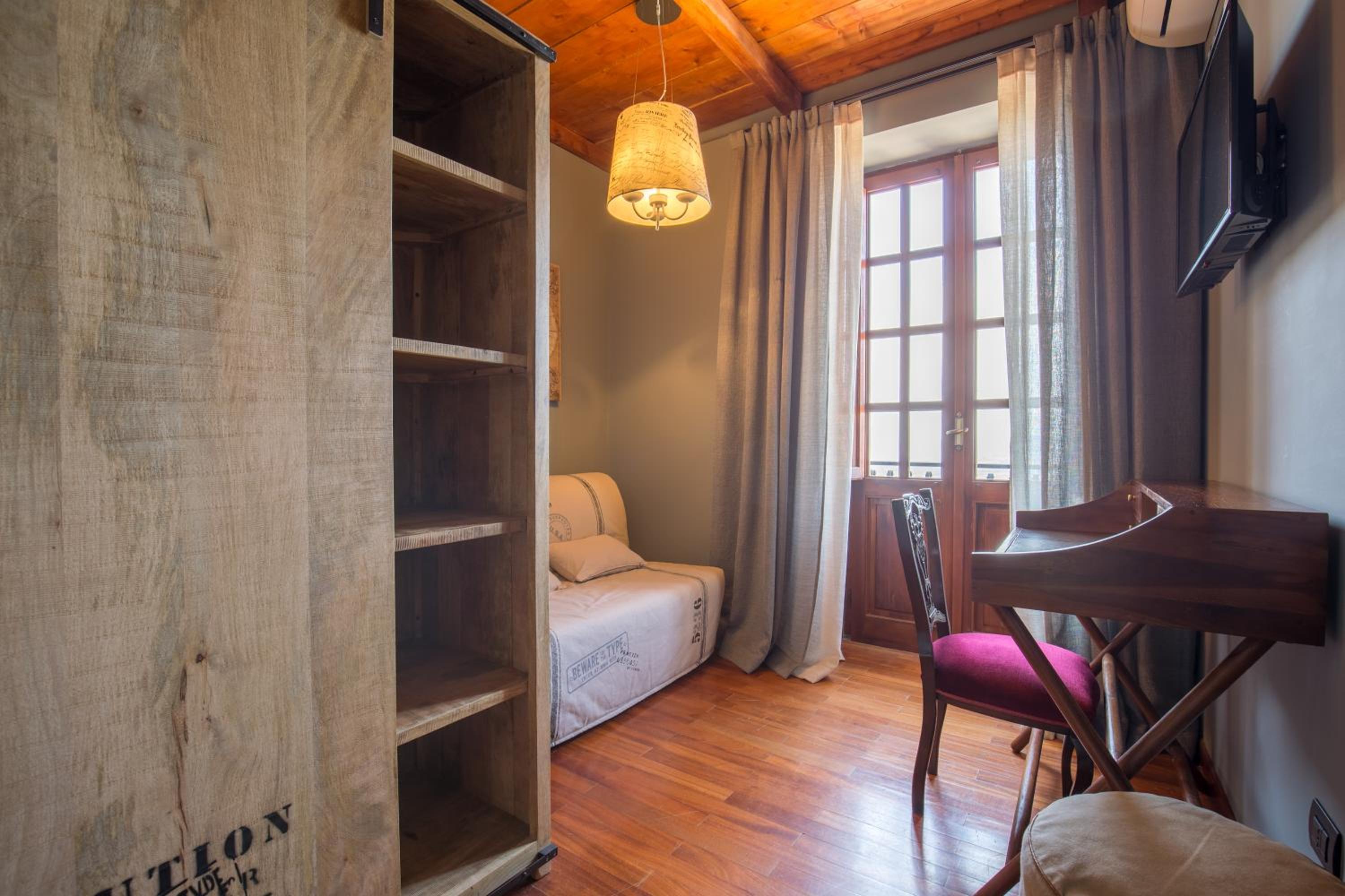Standard Apartment - Photo 8