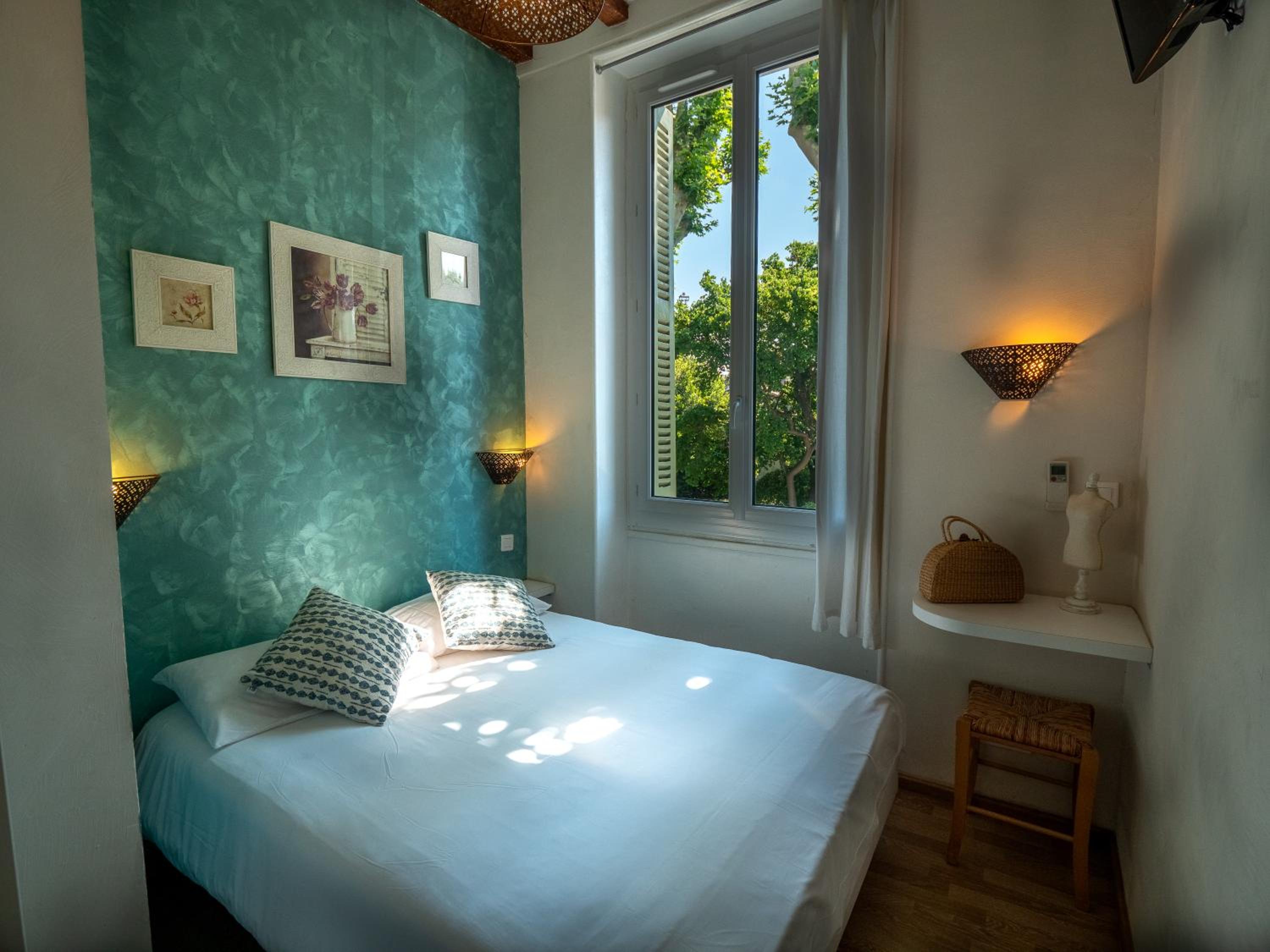 Standard Double Room - Photo 4