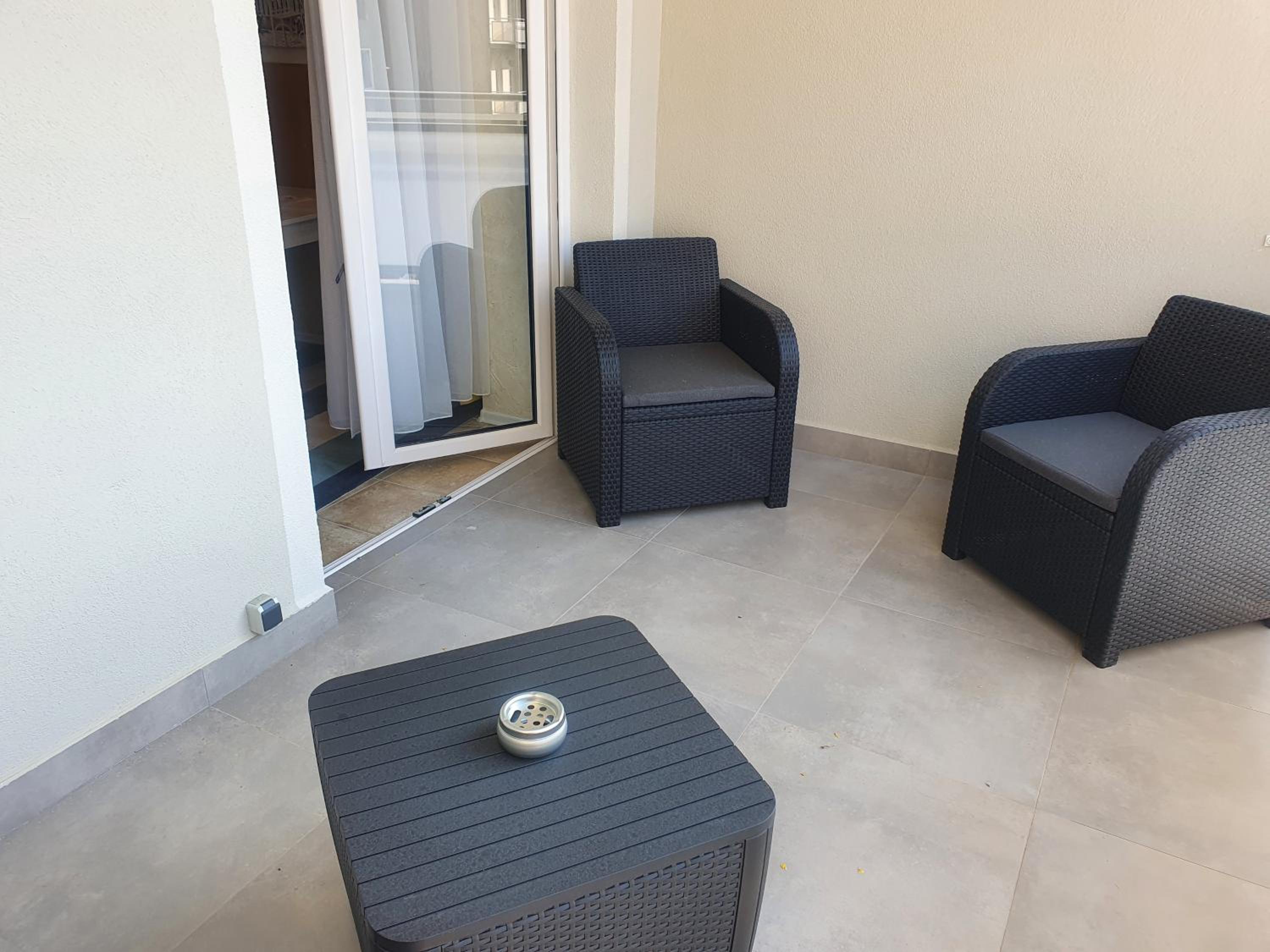 Studio Apartment photo 2