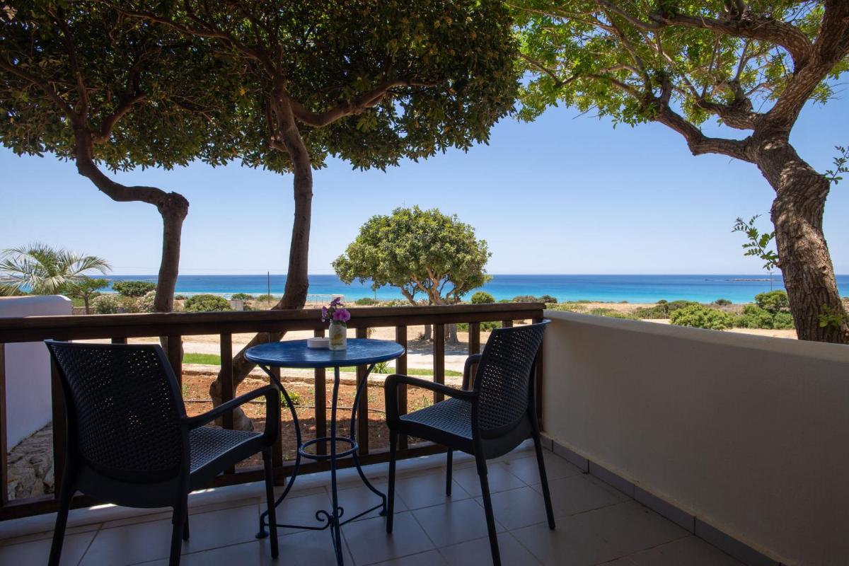 Standard Double or Twin Room with Sea View - Photo 2