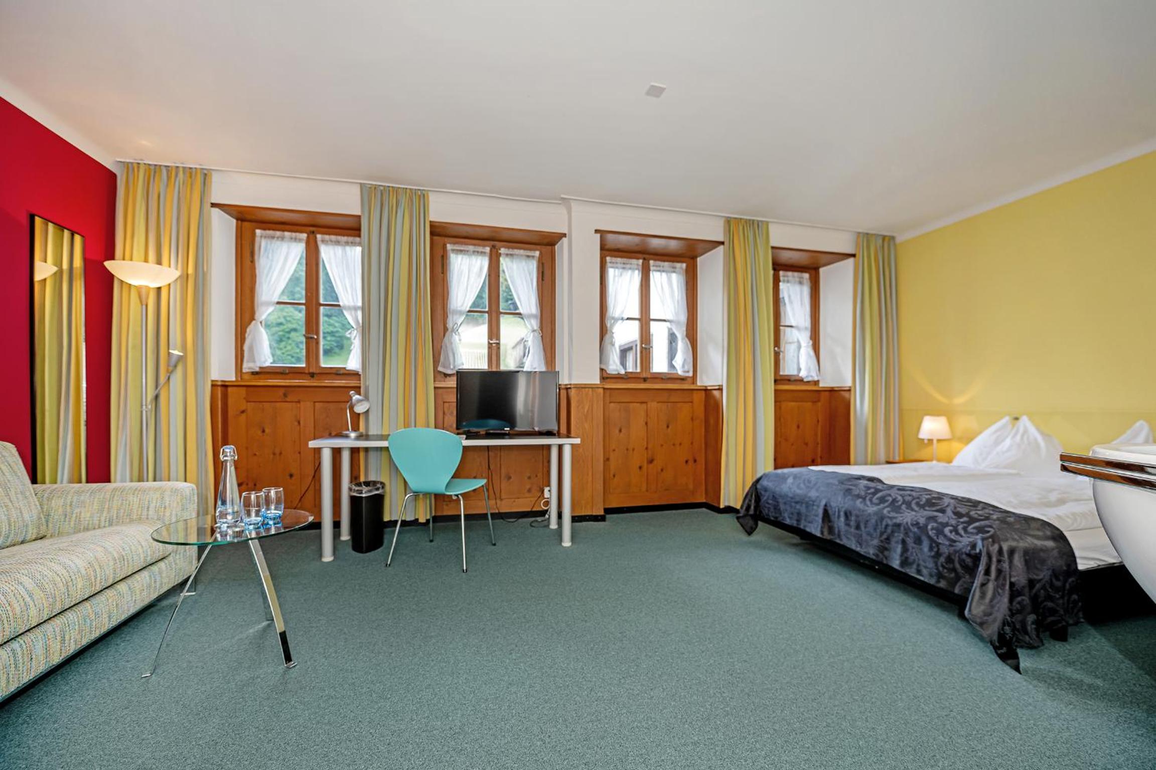 Double Room with Park View - Photo 3