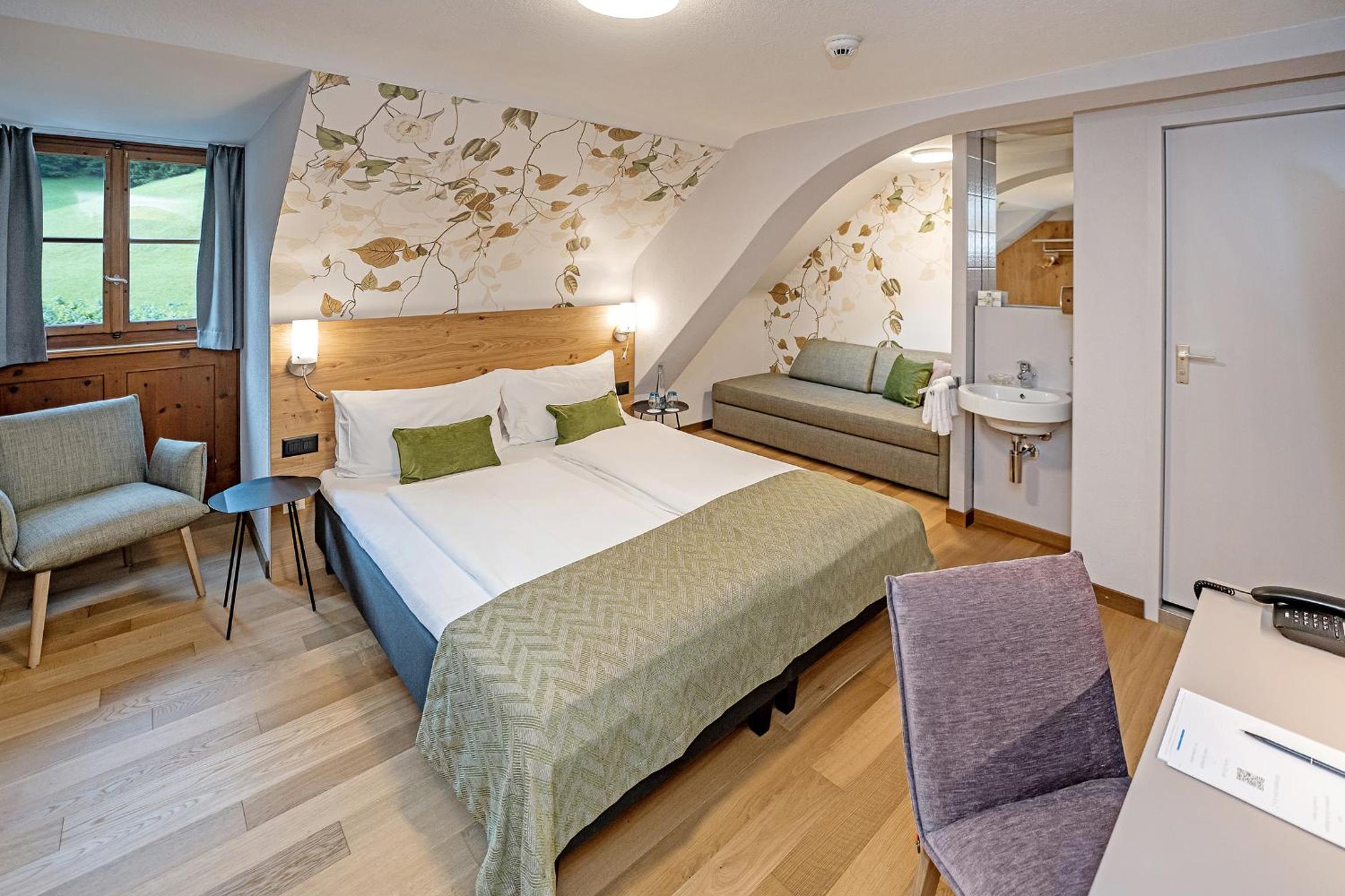 Double Room with Park View - Photo 2