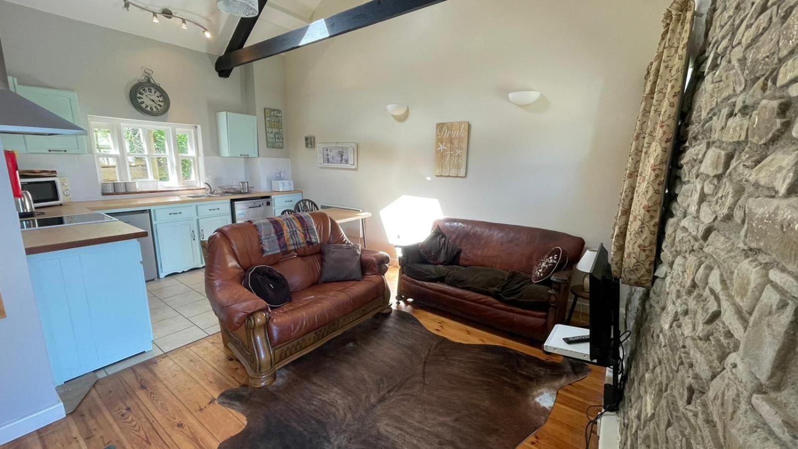 Two-Bedroom Cottage photo 2