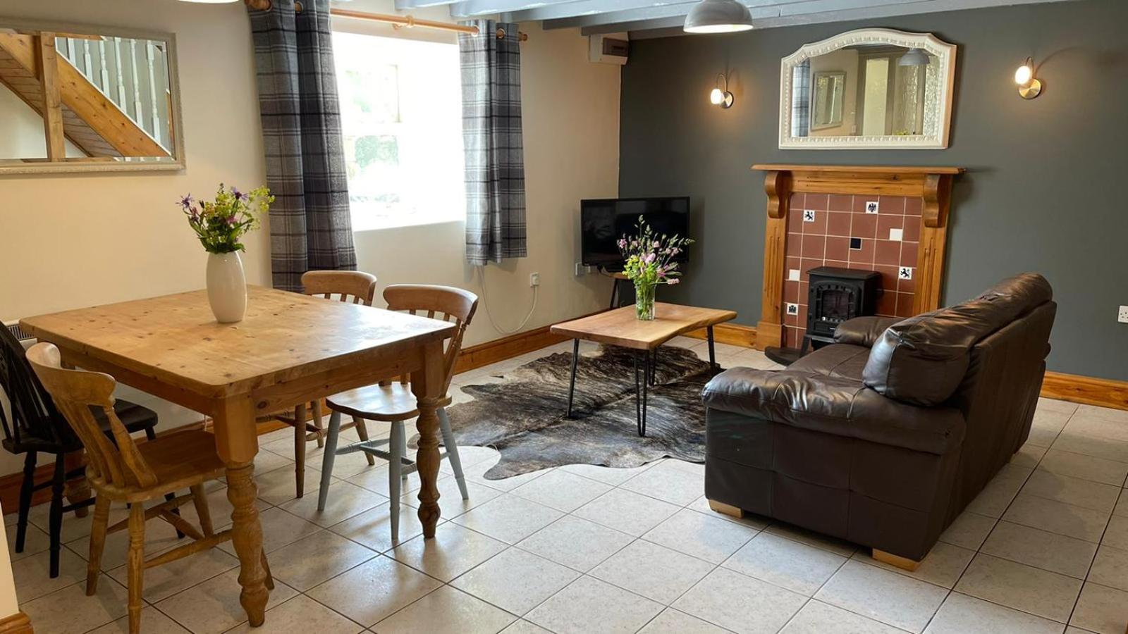 Two-Bedroom Cottage photo 1