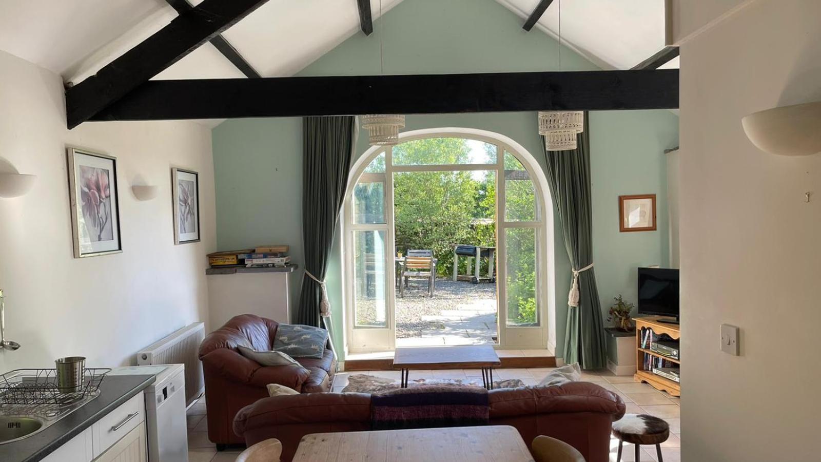 Two-Bedroom Cottage photo 3