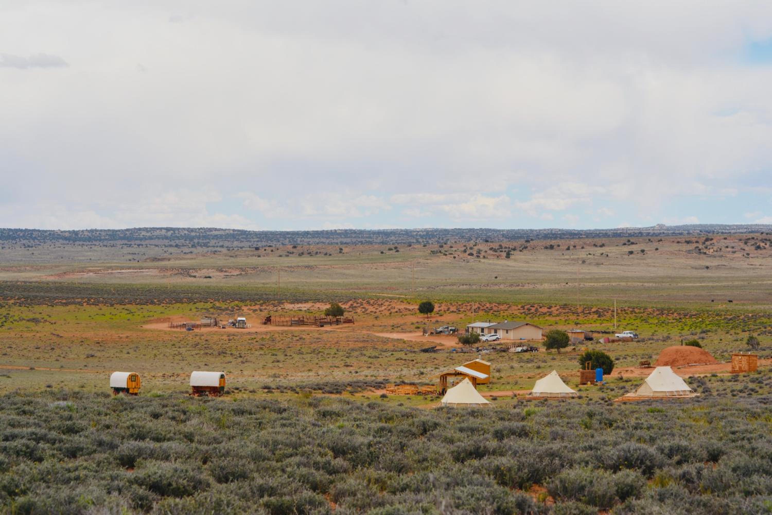 Traditional Navajo Hogan (1) - Photo 42