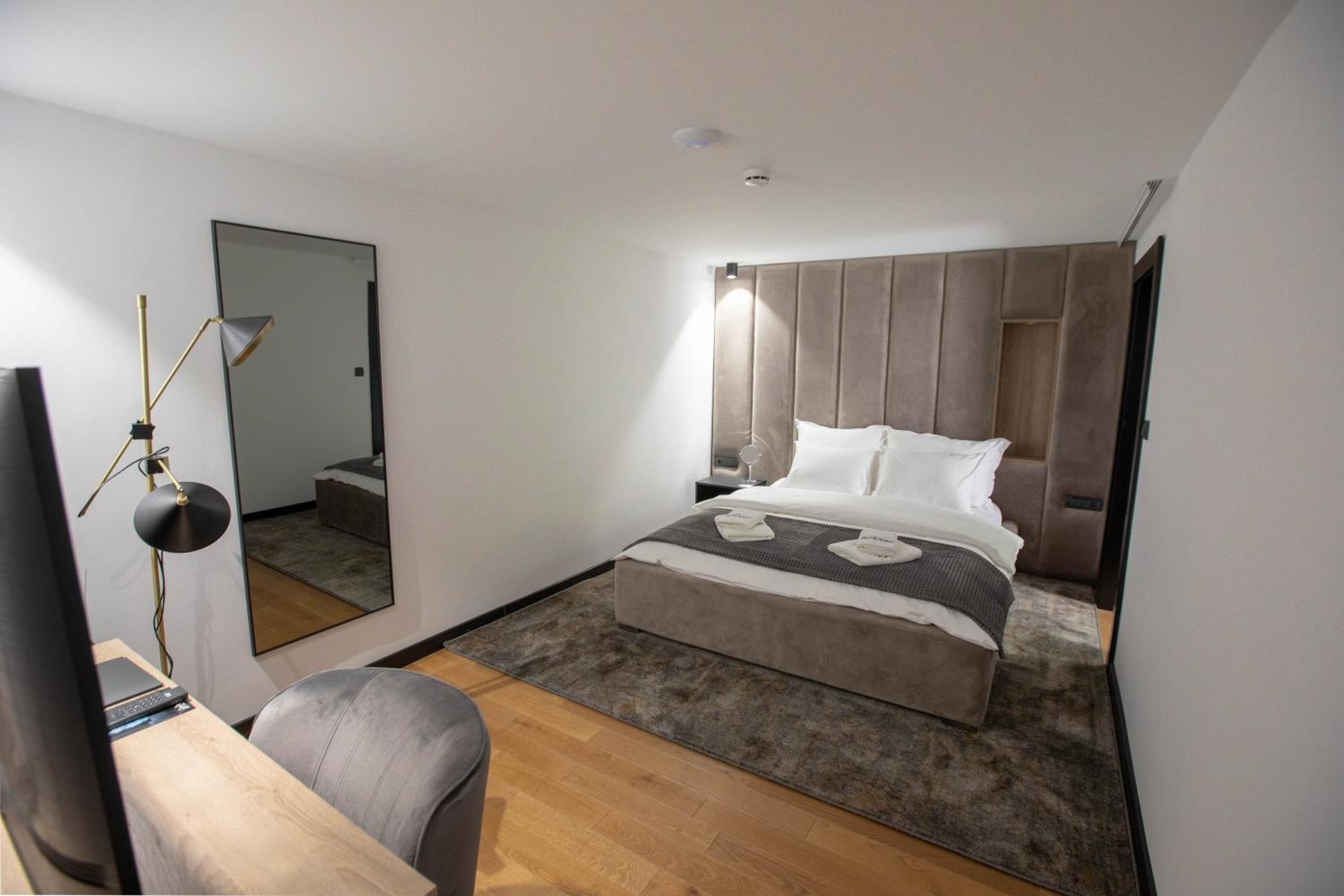 Deluxe Double Room with Balcony photo 1