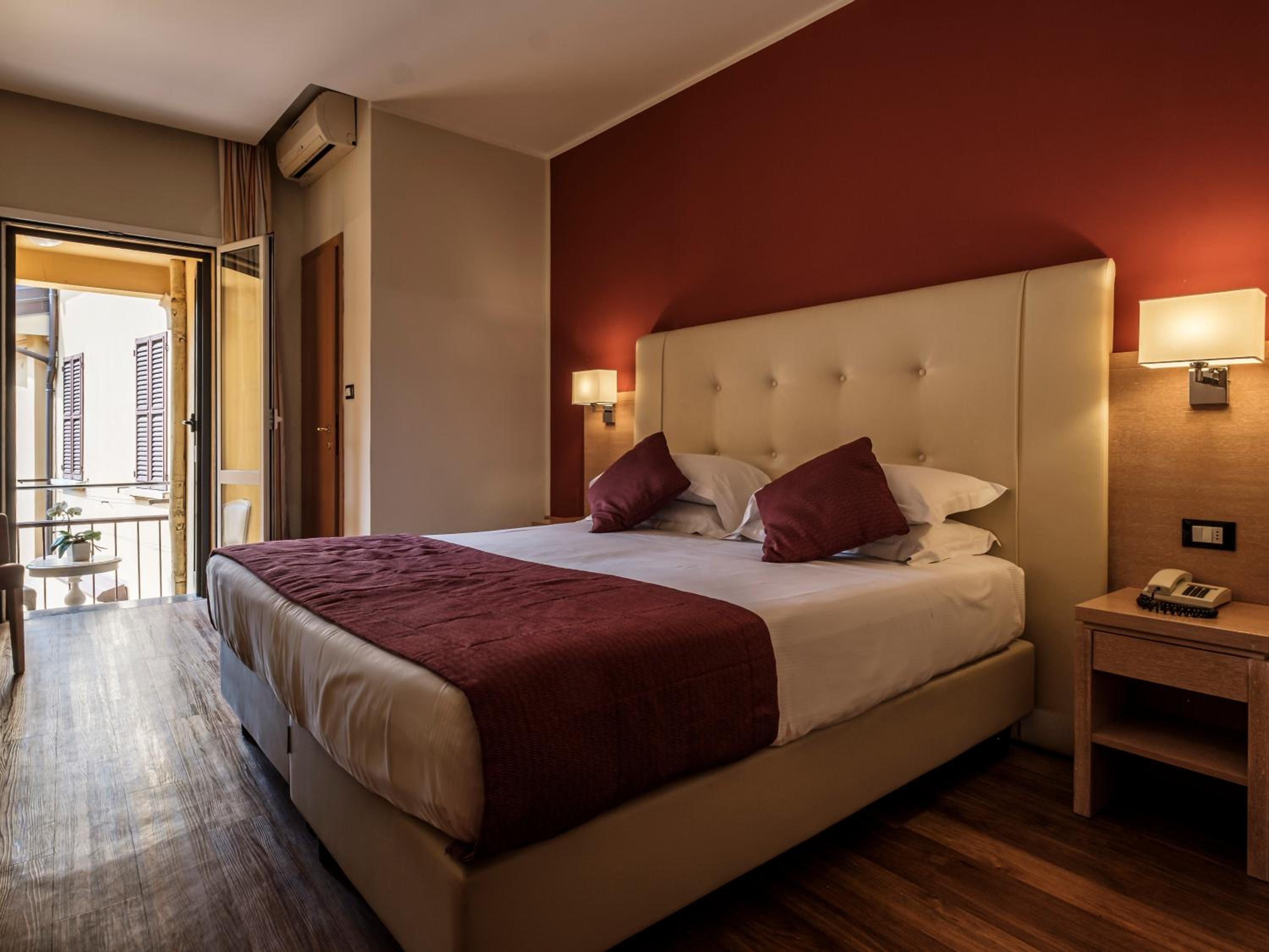 Superior Double or Twin Room - Photo 3