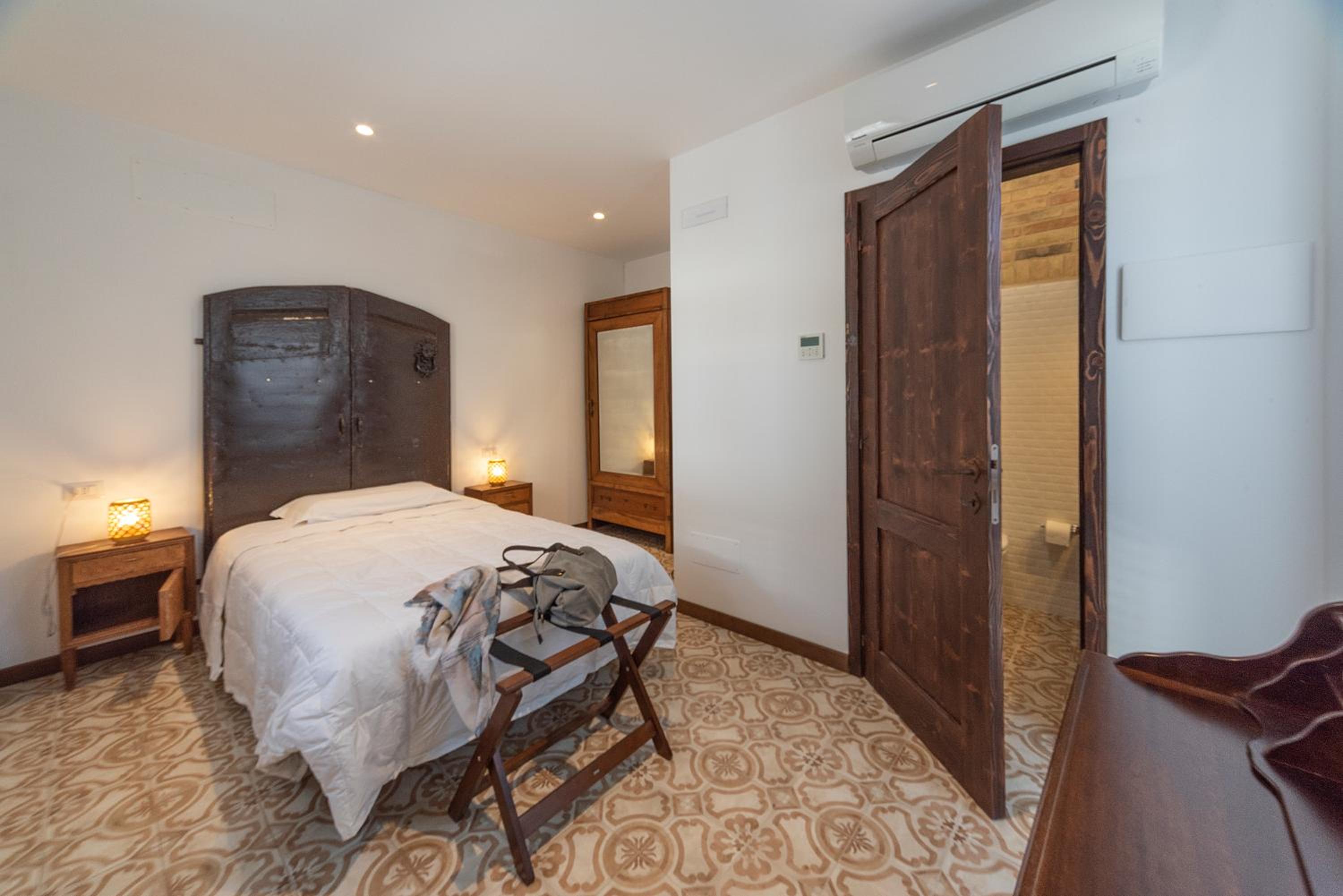 Deluxe Single Room photo 1
