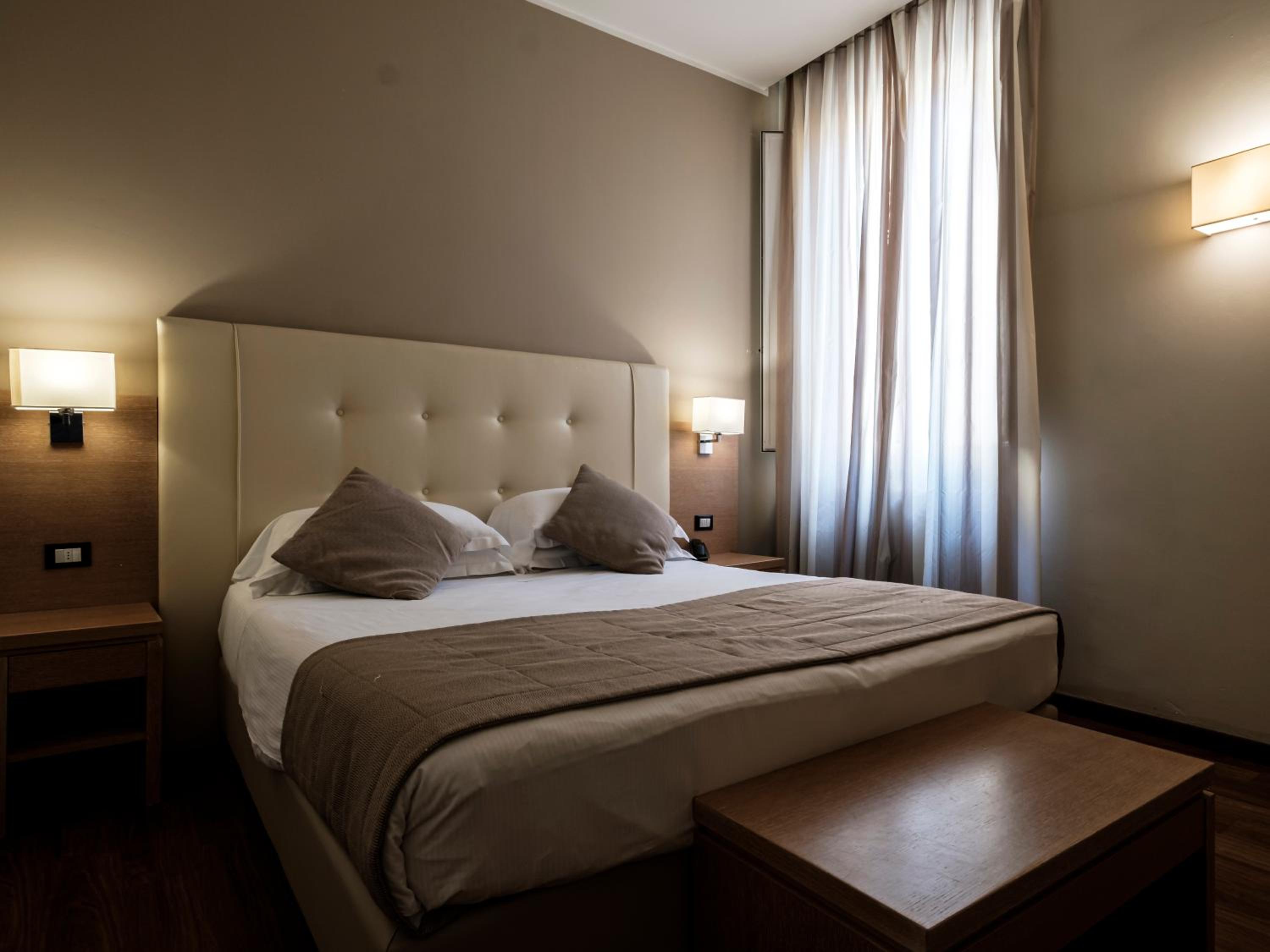 Superior Double or Twin Room - Photo 6