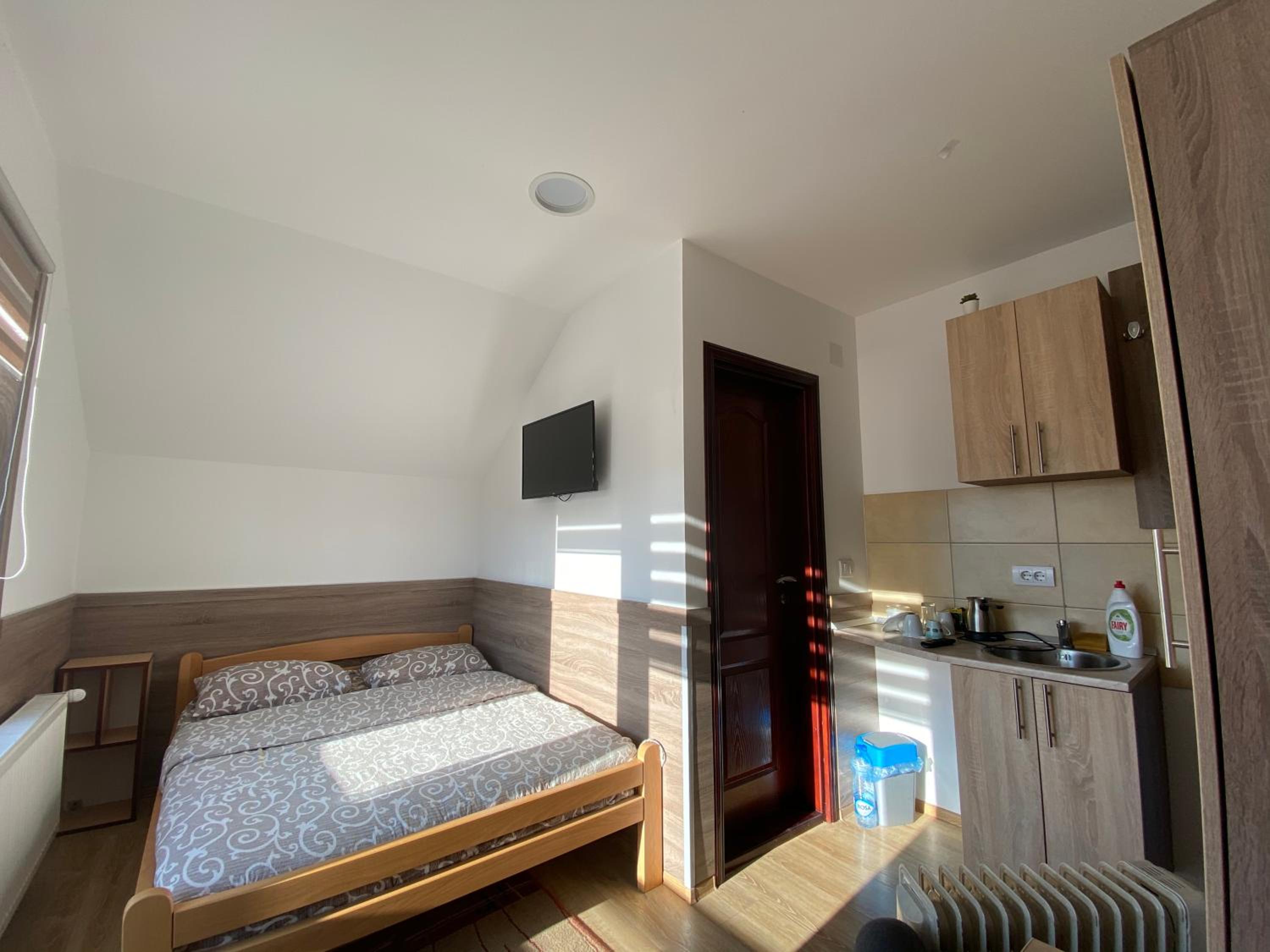 Standard Twin Room with Mountain View photo 1