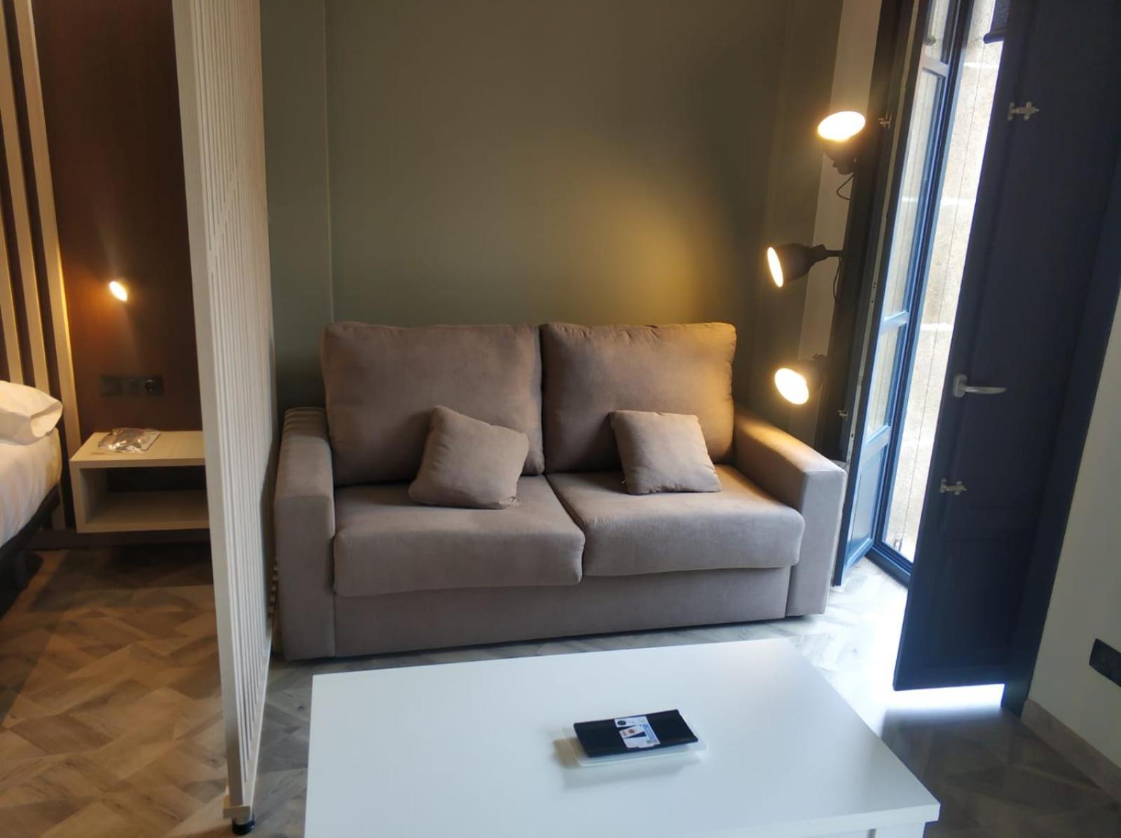 Studio Apartment - Photo 29