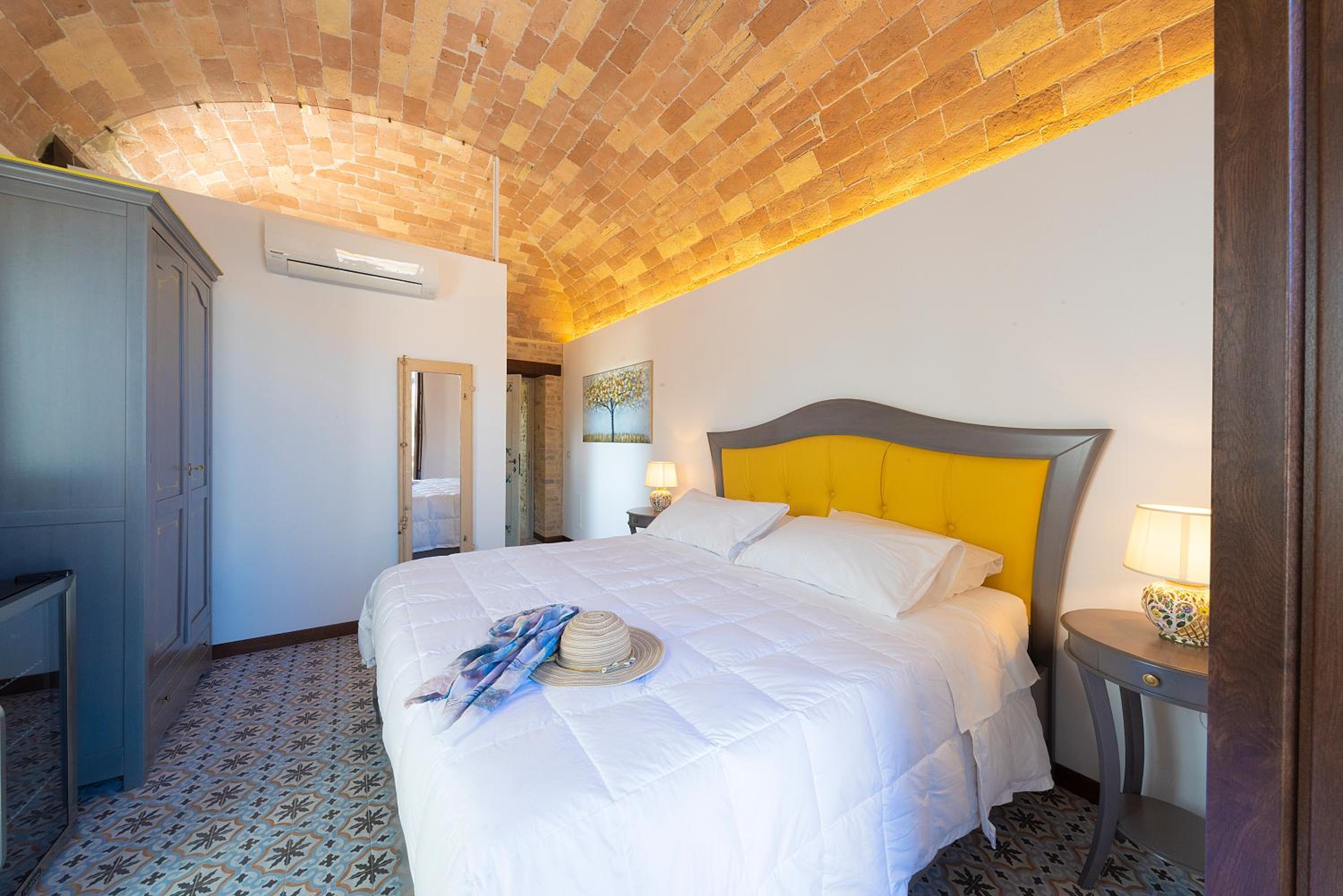 Deluxe Double Room - Photo 1