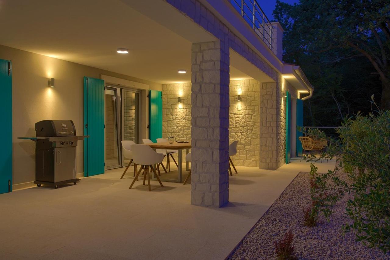 Villa with Private Pool photo 3