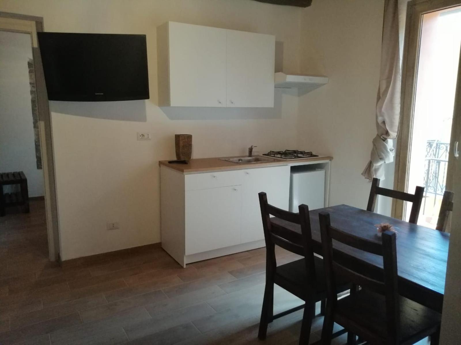 Apartment with Balcony - Photo 9