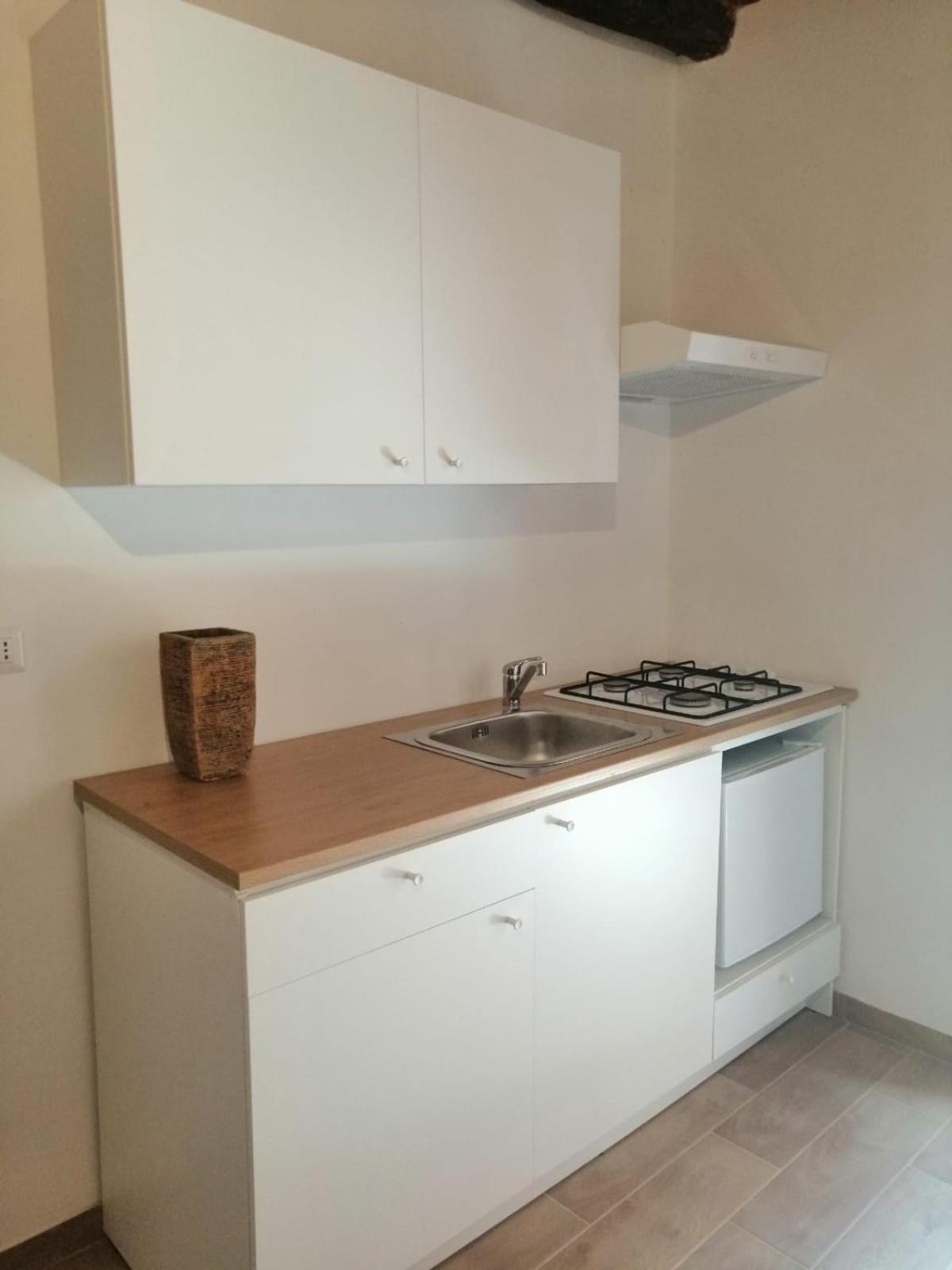 Apartment with Balcony - Photo 4