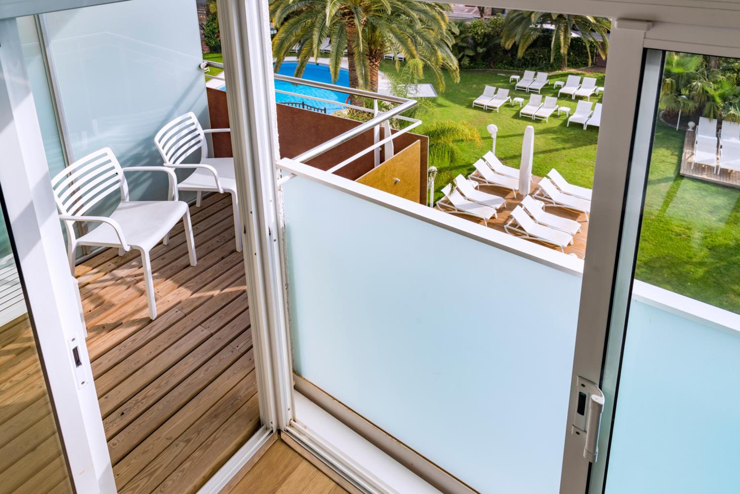 Twin Room with Garden View photo 2