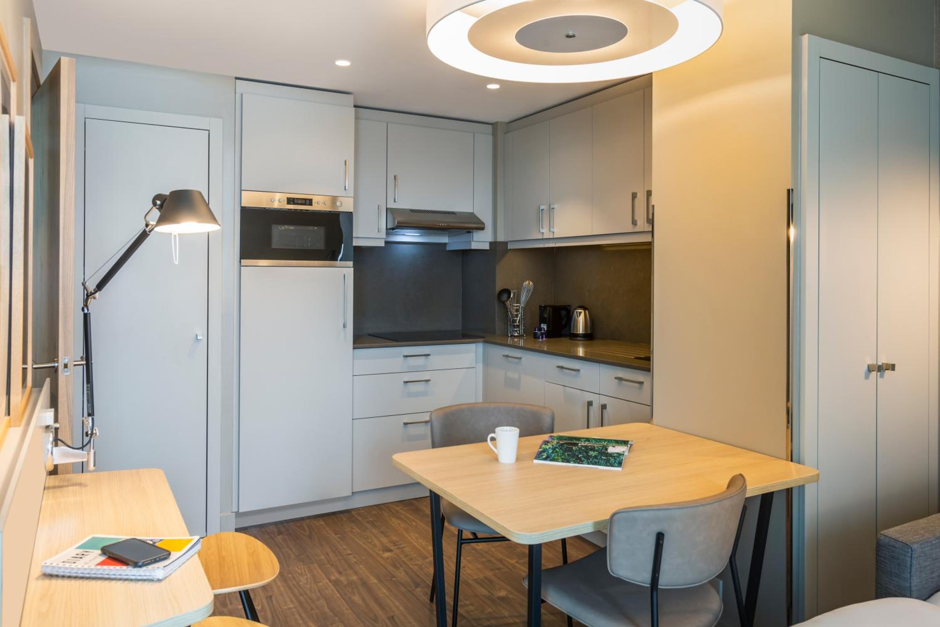 Apartment with Twin Beds photo 2
