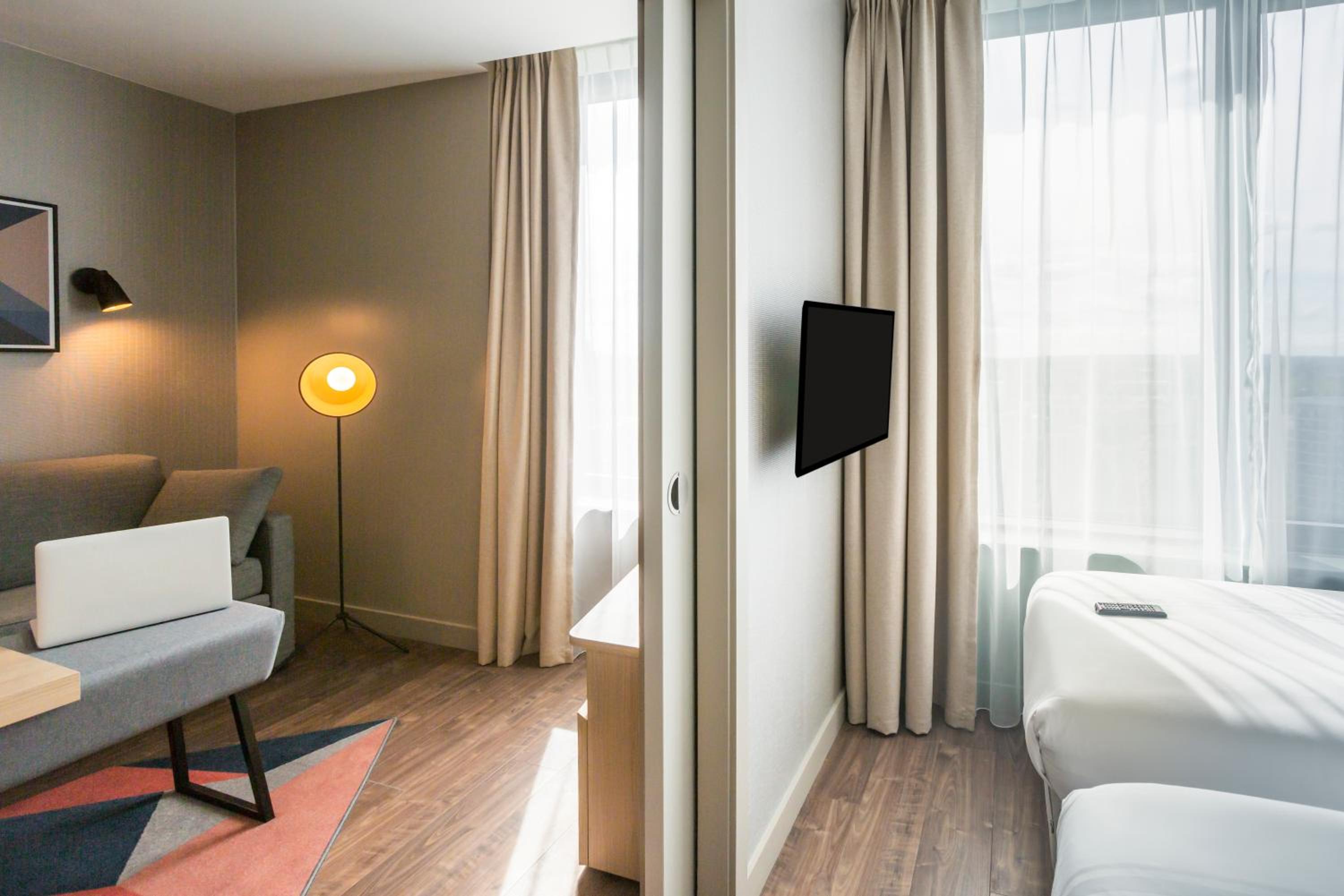 Apartment with Twin Beds photo 3