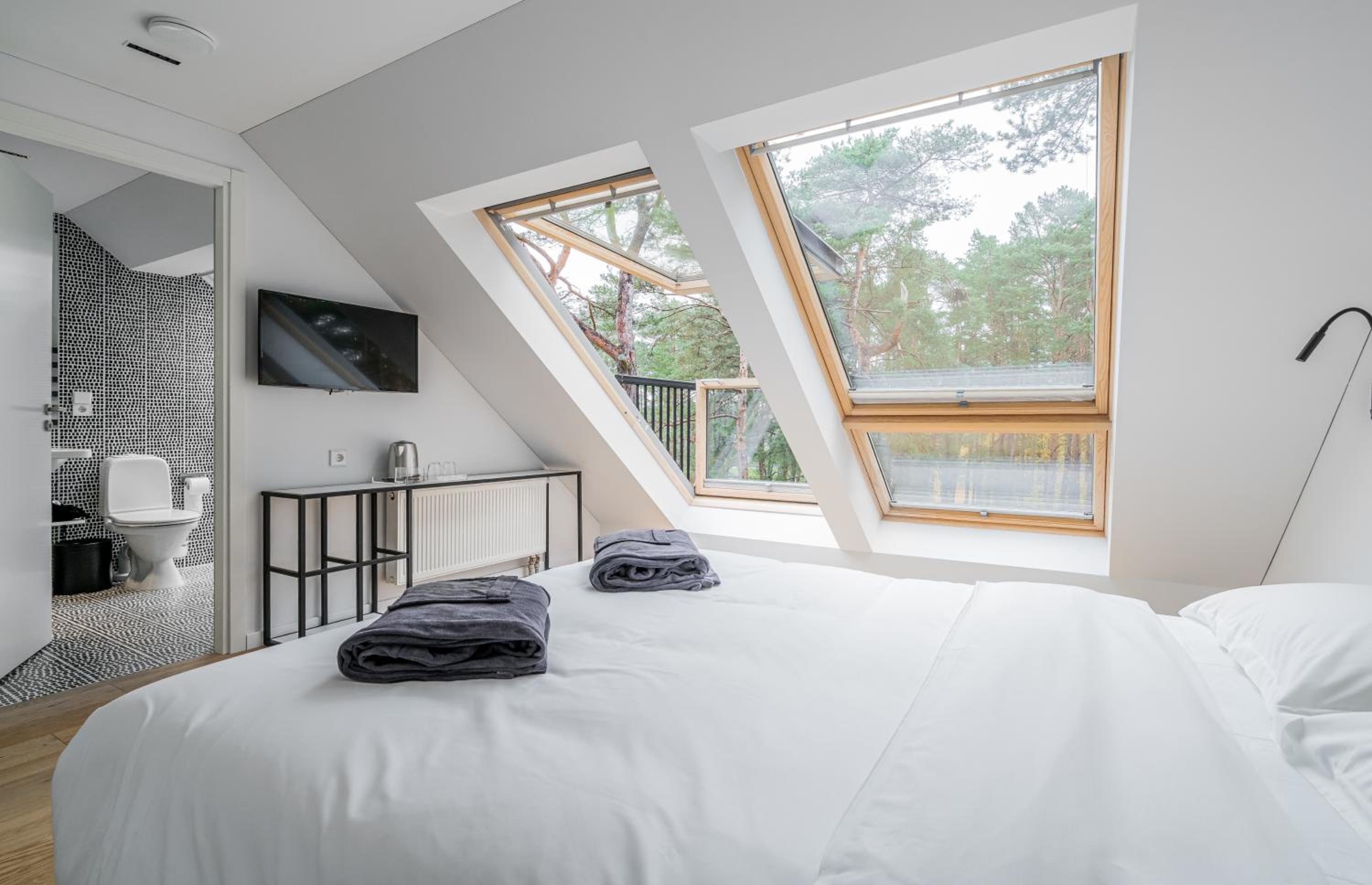 Small Double Room - Photo 2