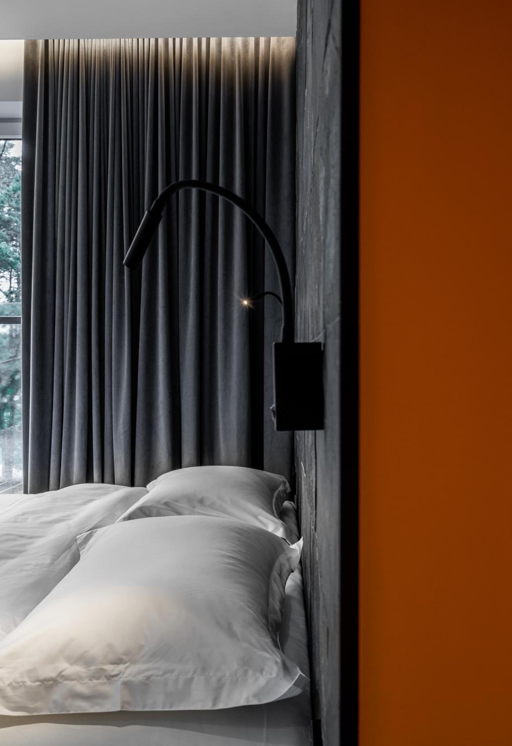 Deluxe Double Room with Balcony - Photo 1