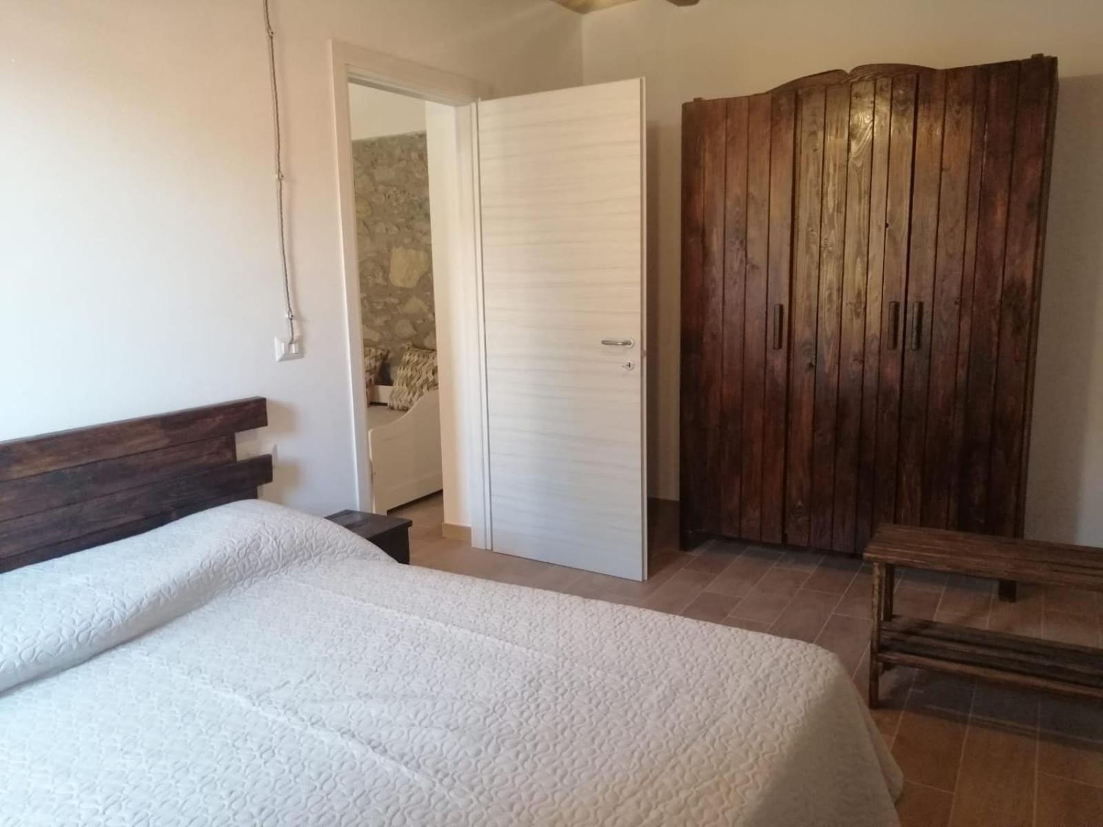 Apartment with Balcony - Photo 11