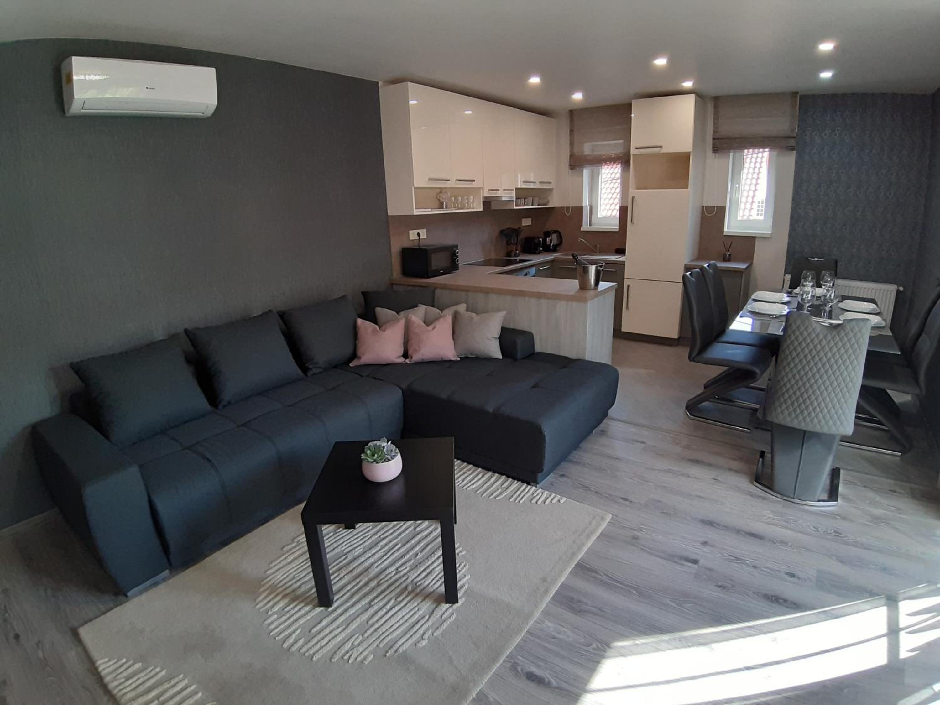 Apartment - Split Level photo 1