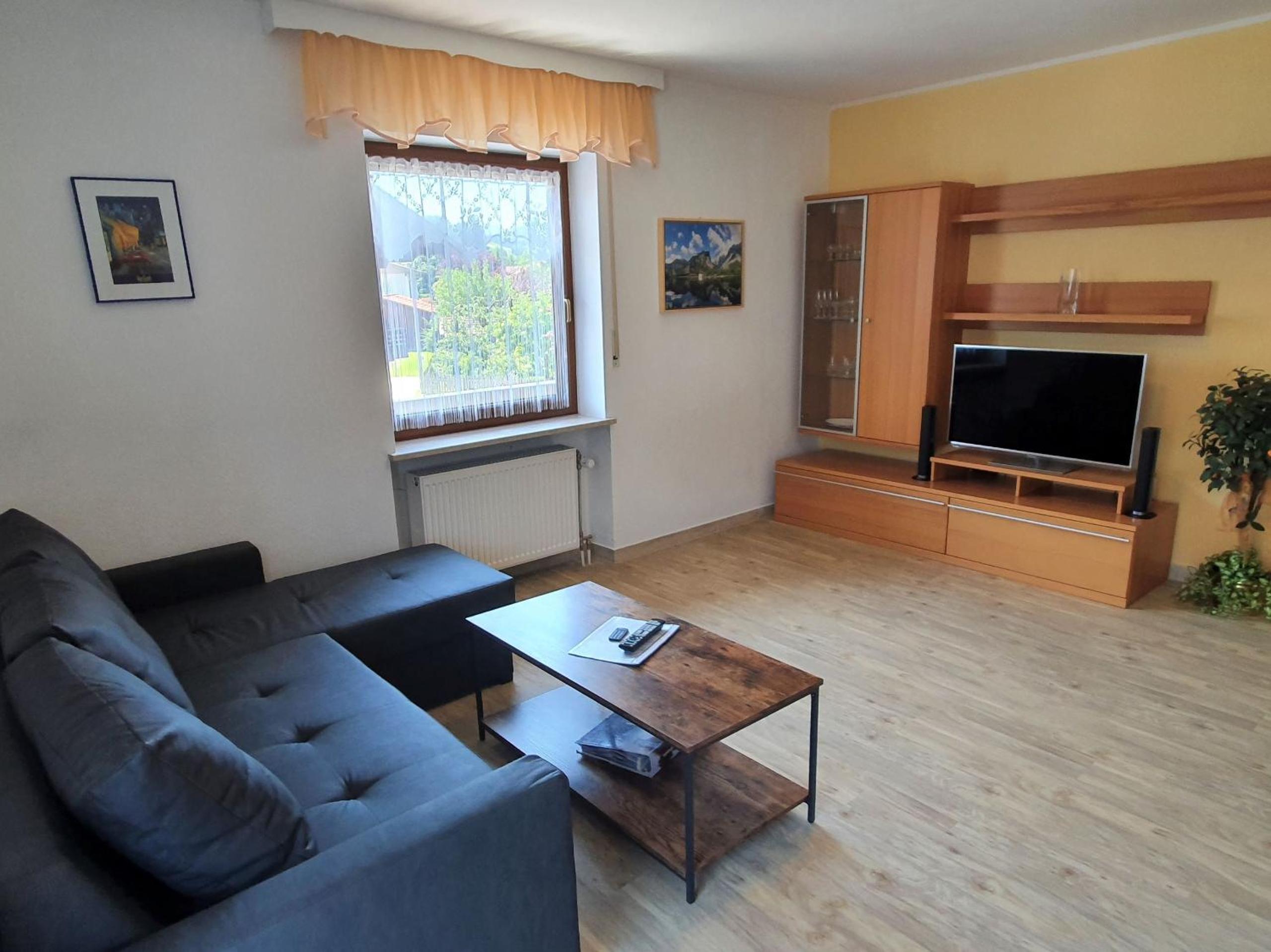 One-Bedroom Apartment photo 2