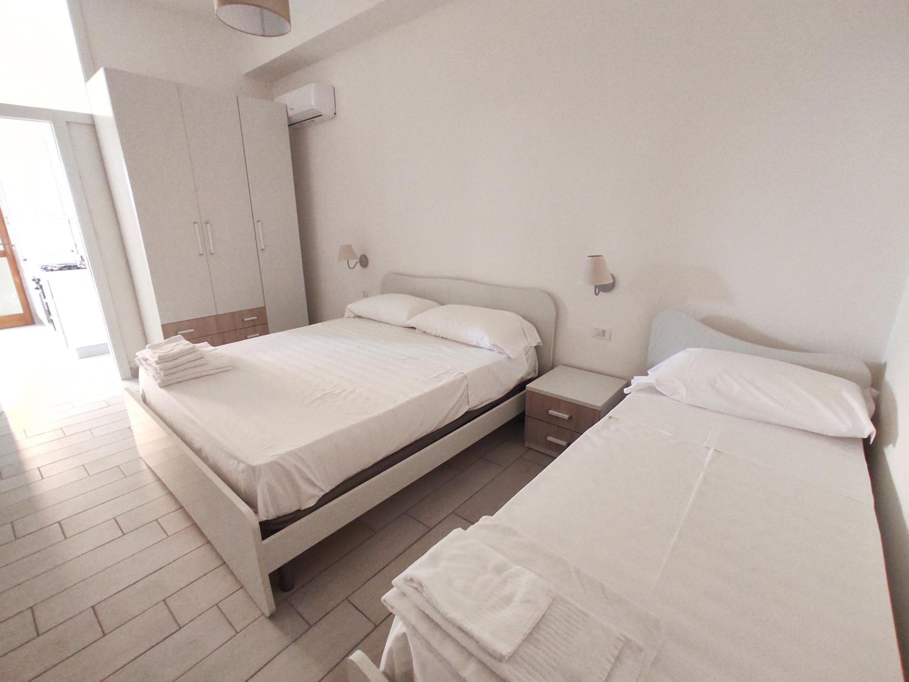 Two-Bedroom Apartment - Photo 7