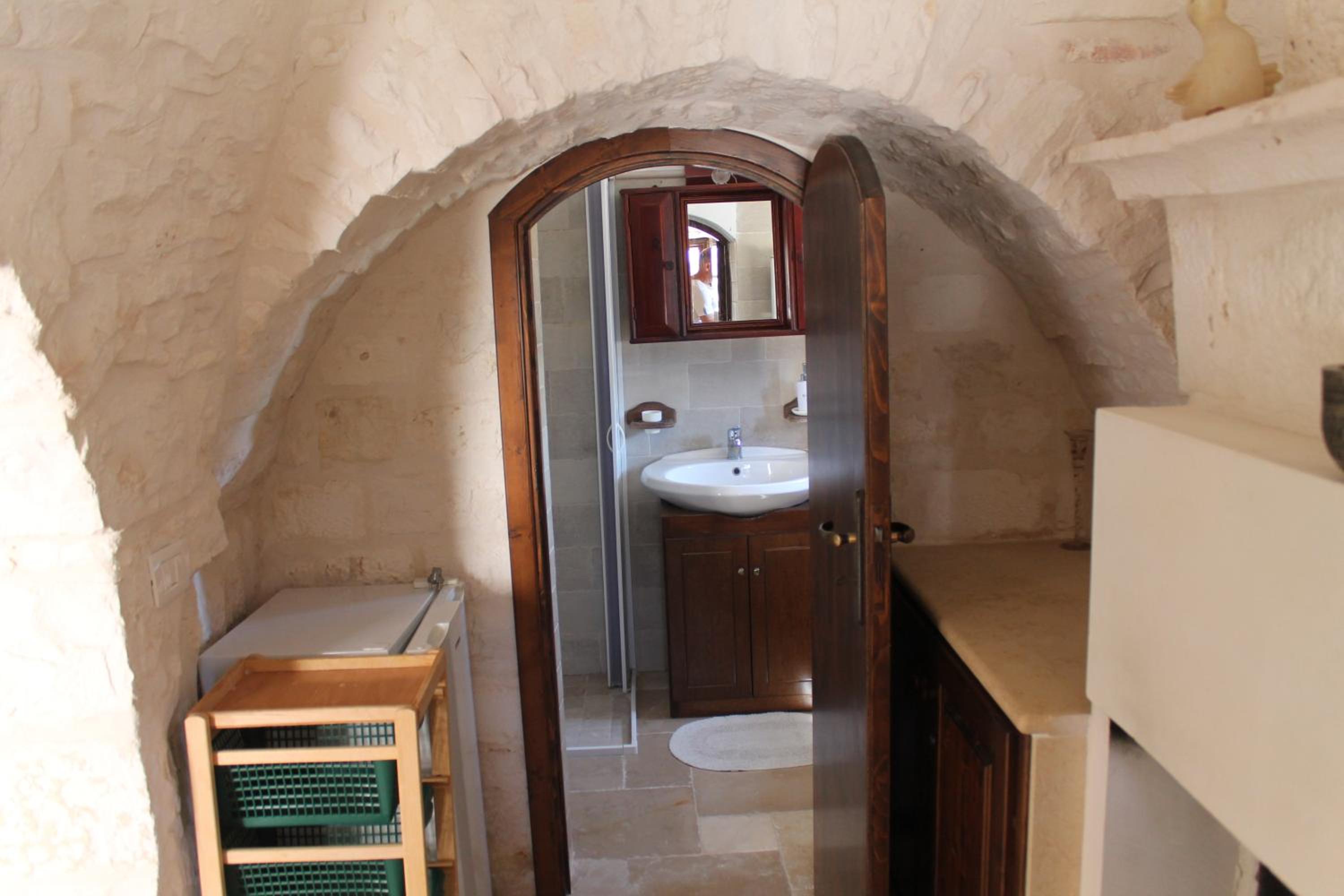 Two-Bedroom House - Photo 14