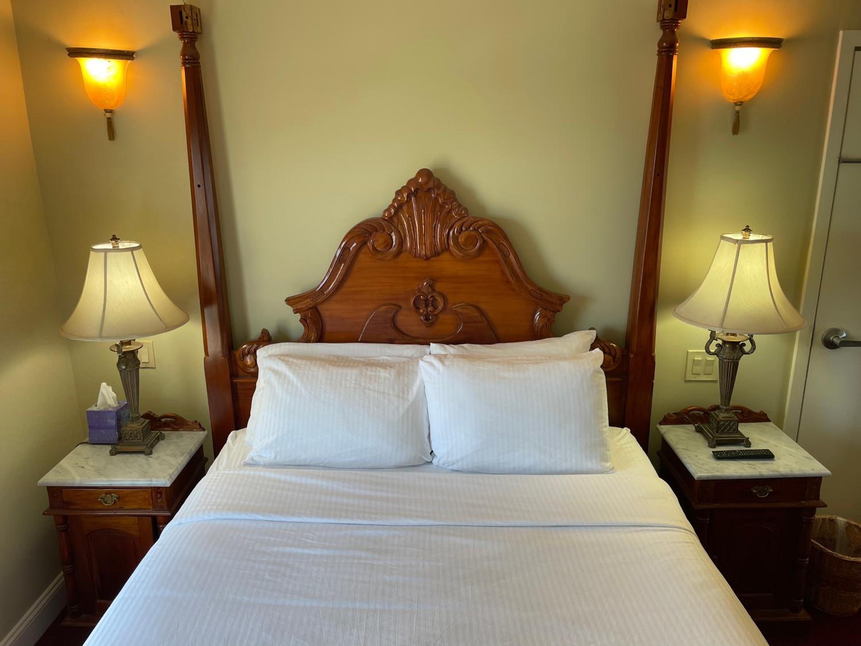 Queen Room with Sea View