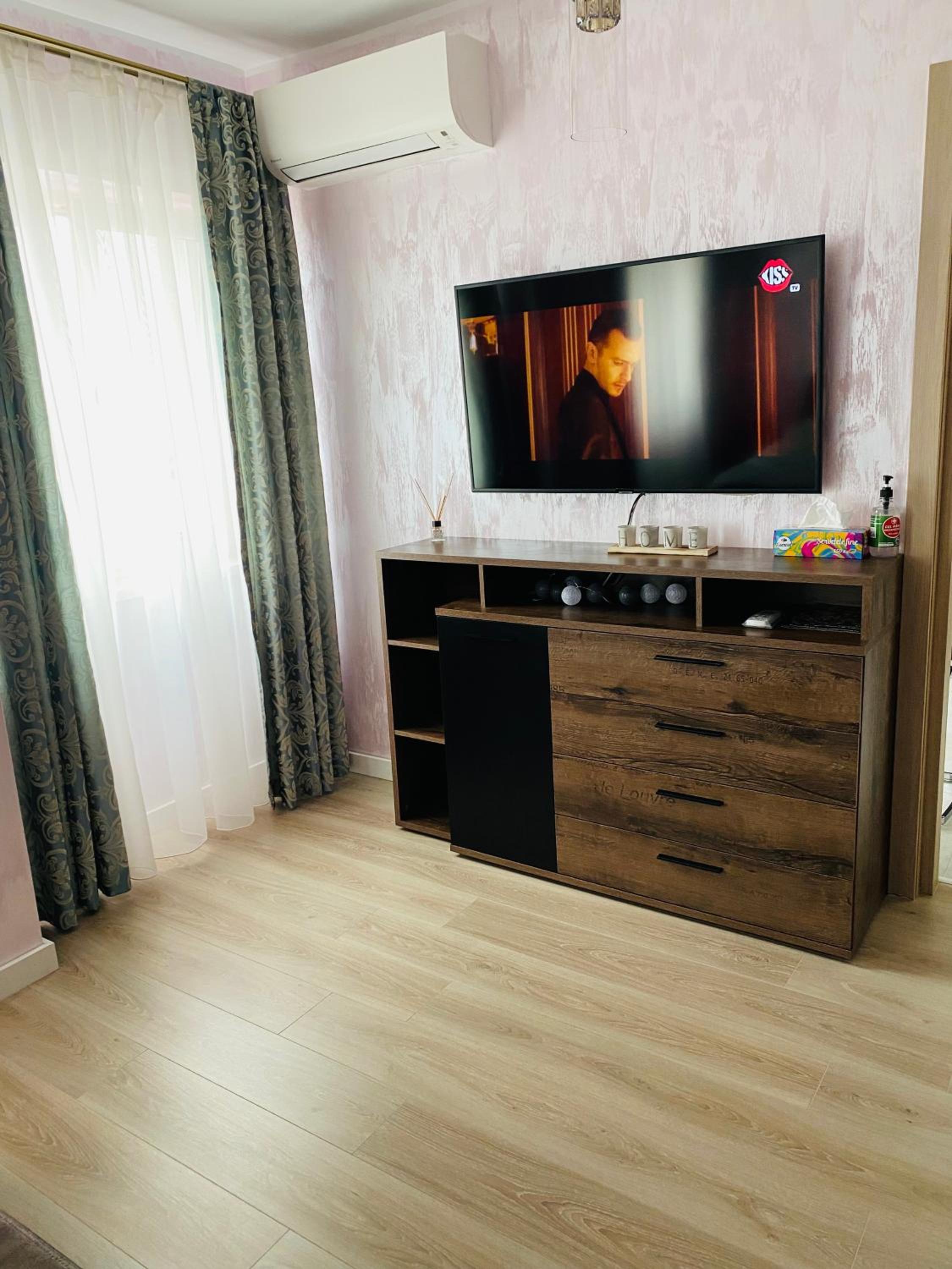 One-Bedroom Apartment - Photo 57