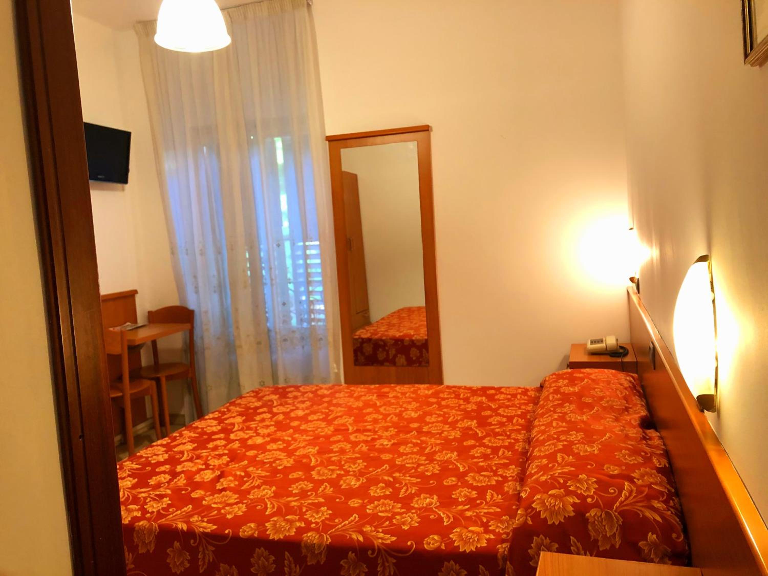Double Room - Photo 3