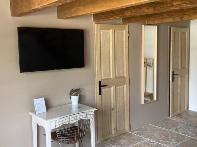Deluxe Family Room photo 2