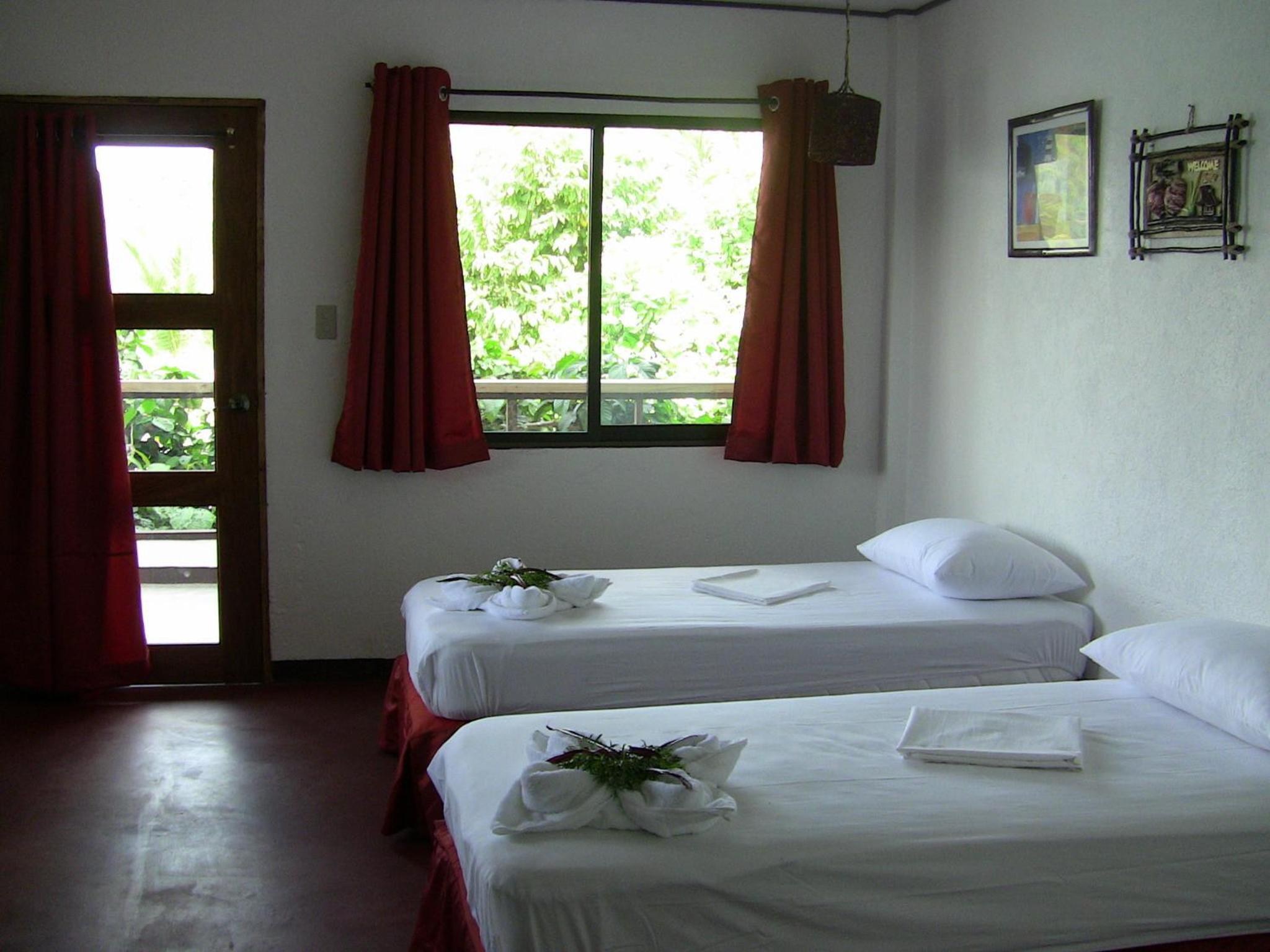 Standard Air-conditioned Room with Free Round Trip Boat Transfers from Lualhati Park photo 3