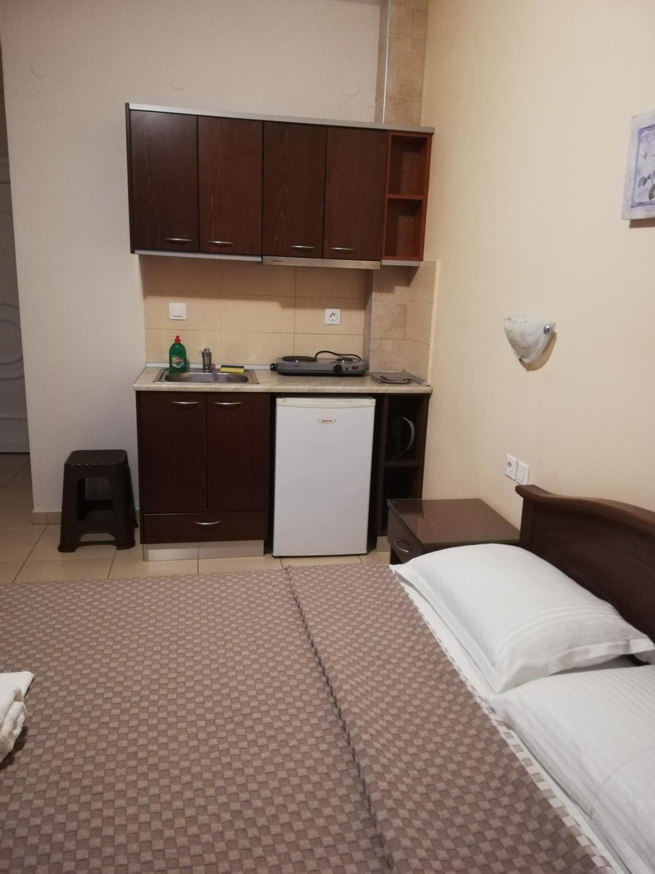 Studio (2 Adults) - Photo 20