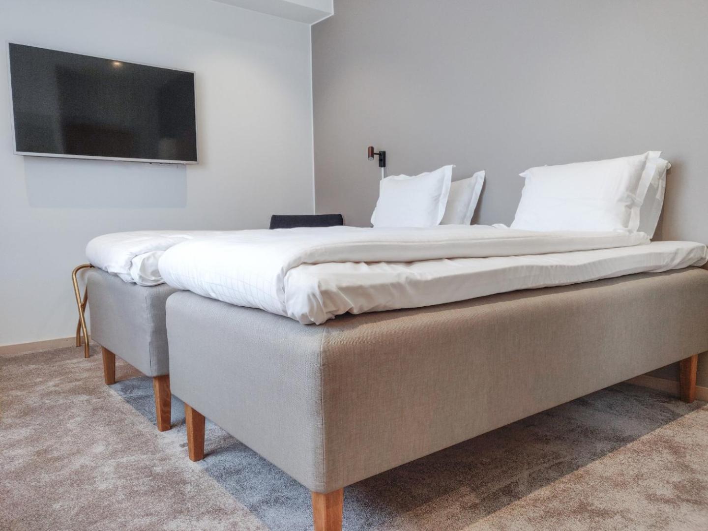 Standard Twin Room - Photo 1