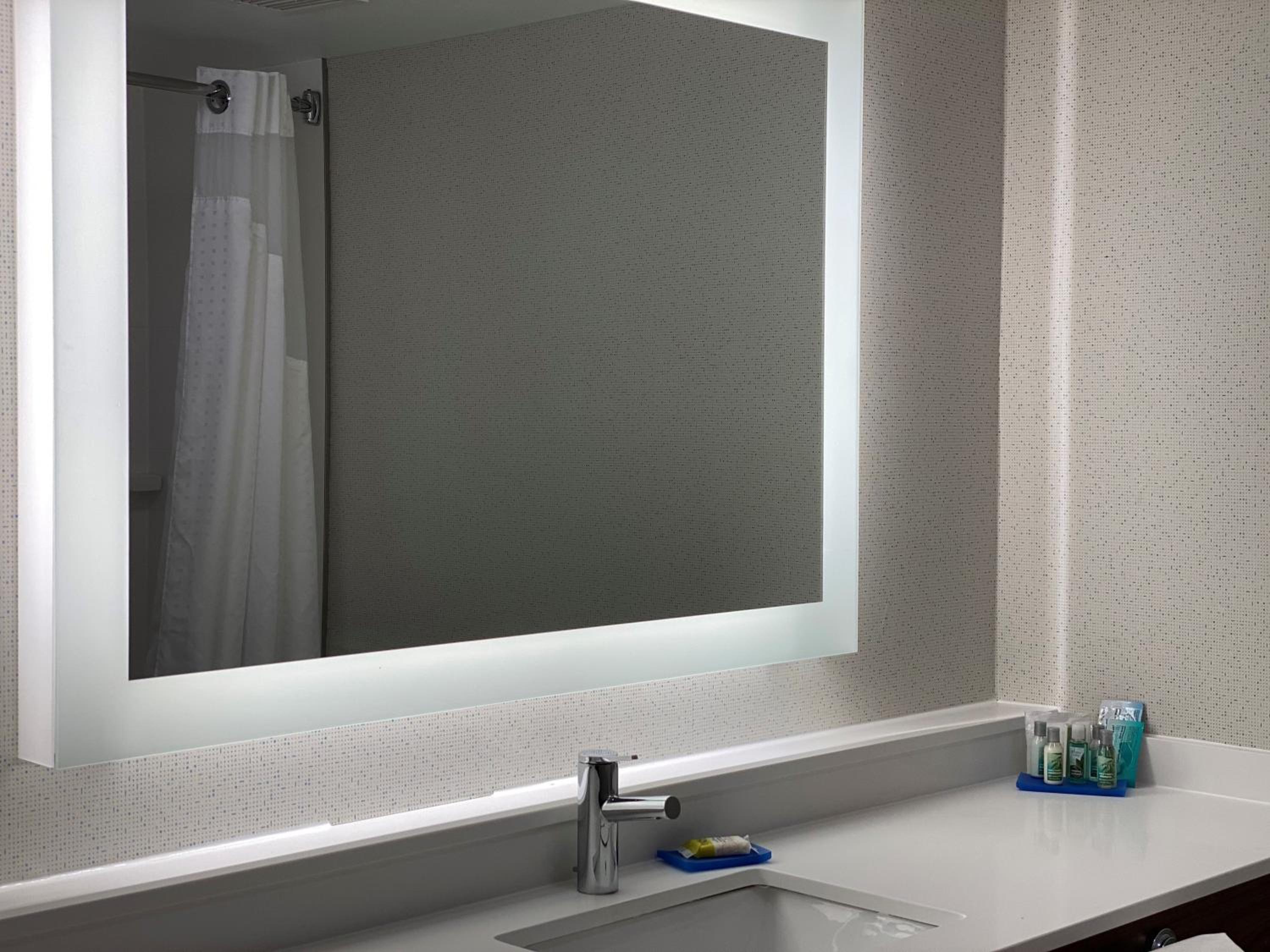 King Suite - Photo 2