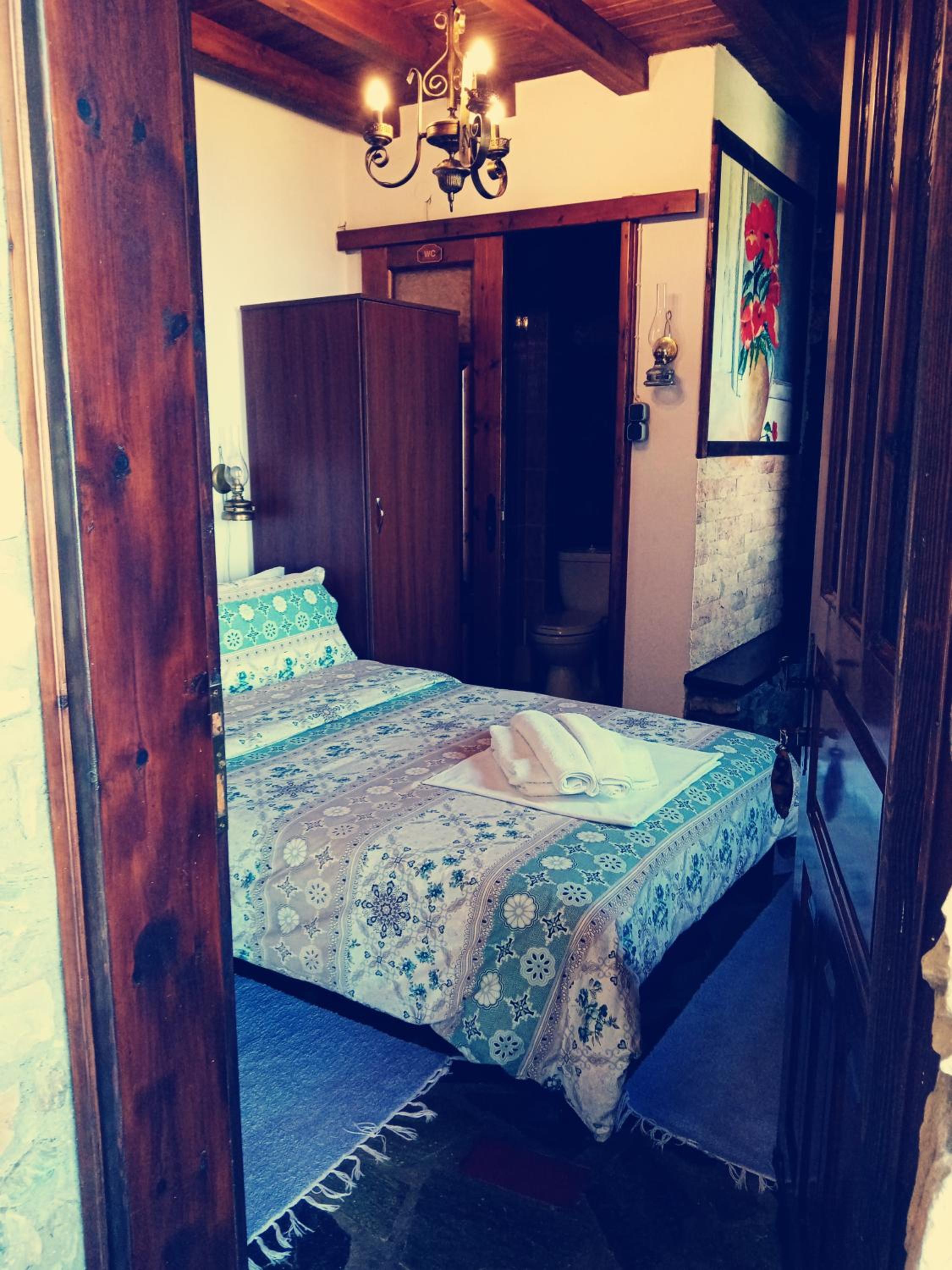 Small Double Room - Photo 11
