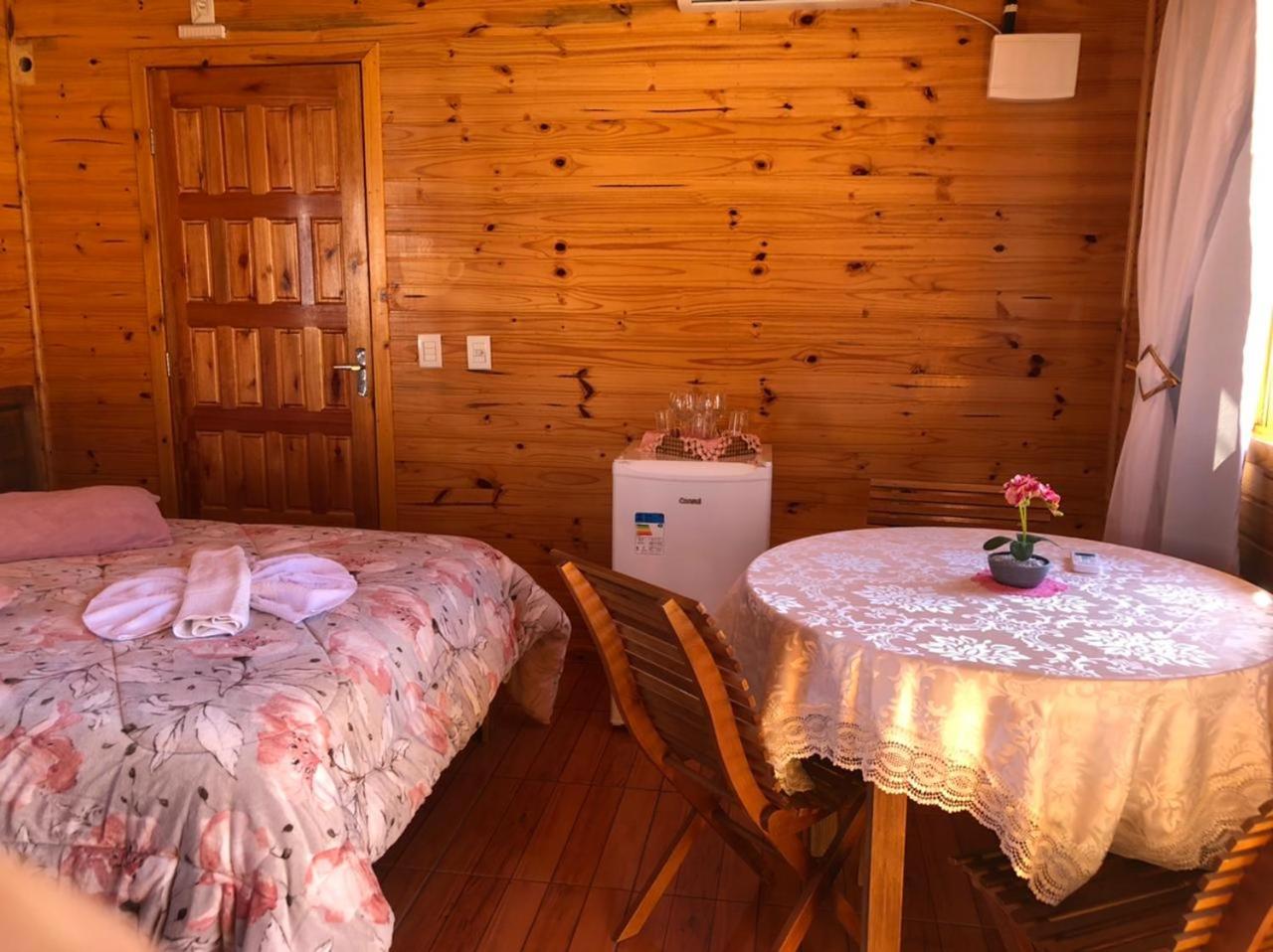 Deluxe Room - Photo 11