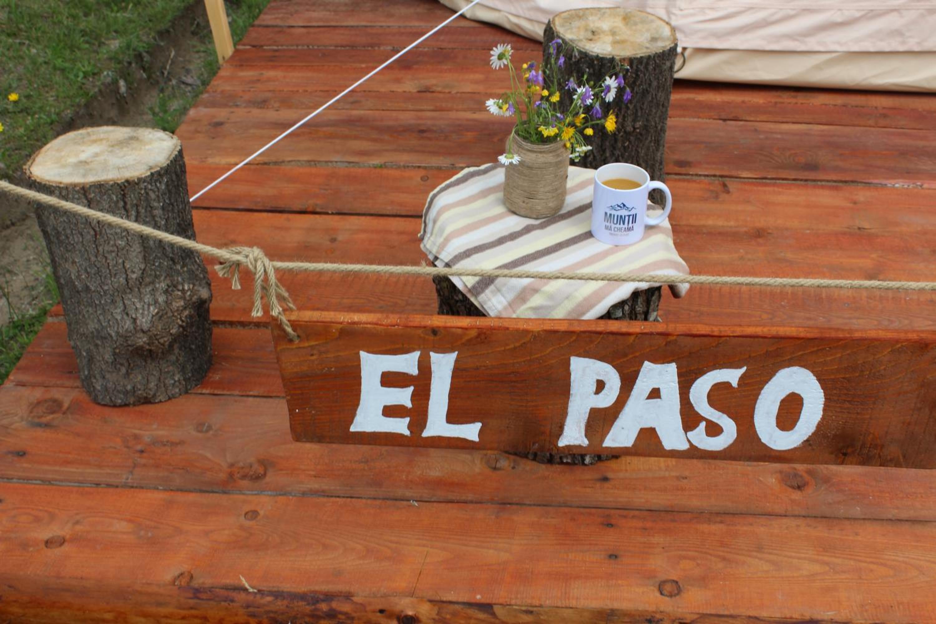 Tent - Photo 3