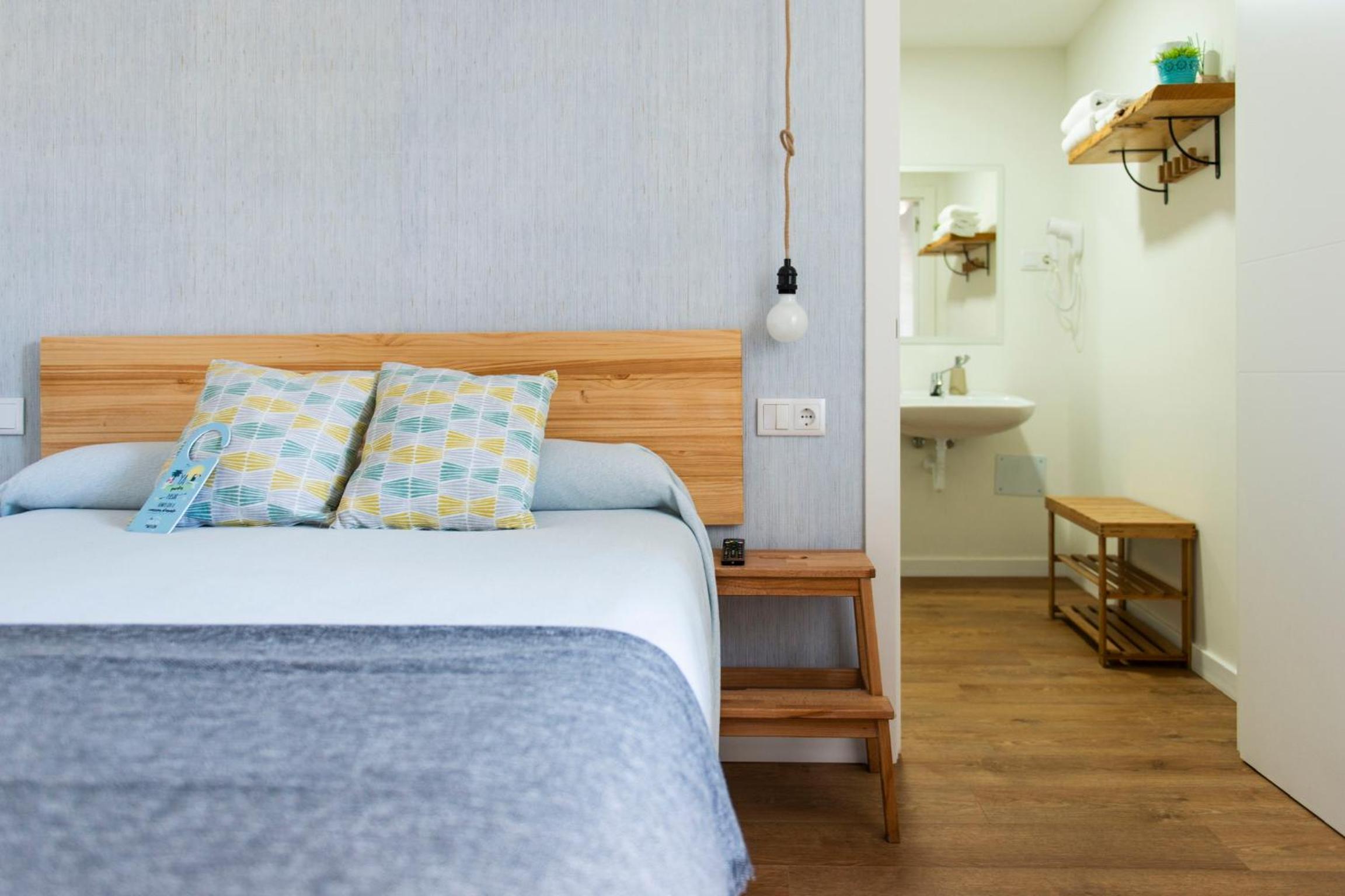 Habitación Doble con Baño Privado