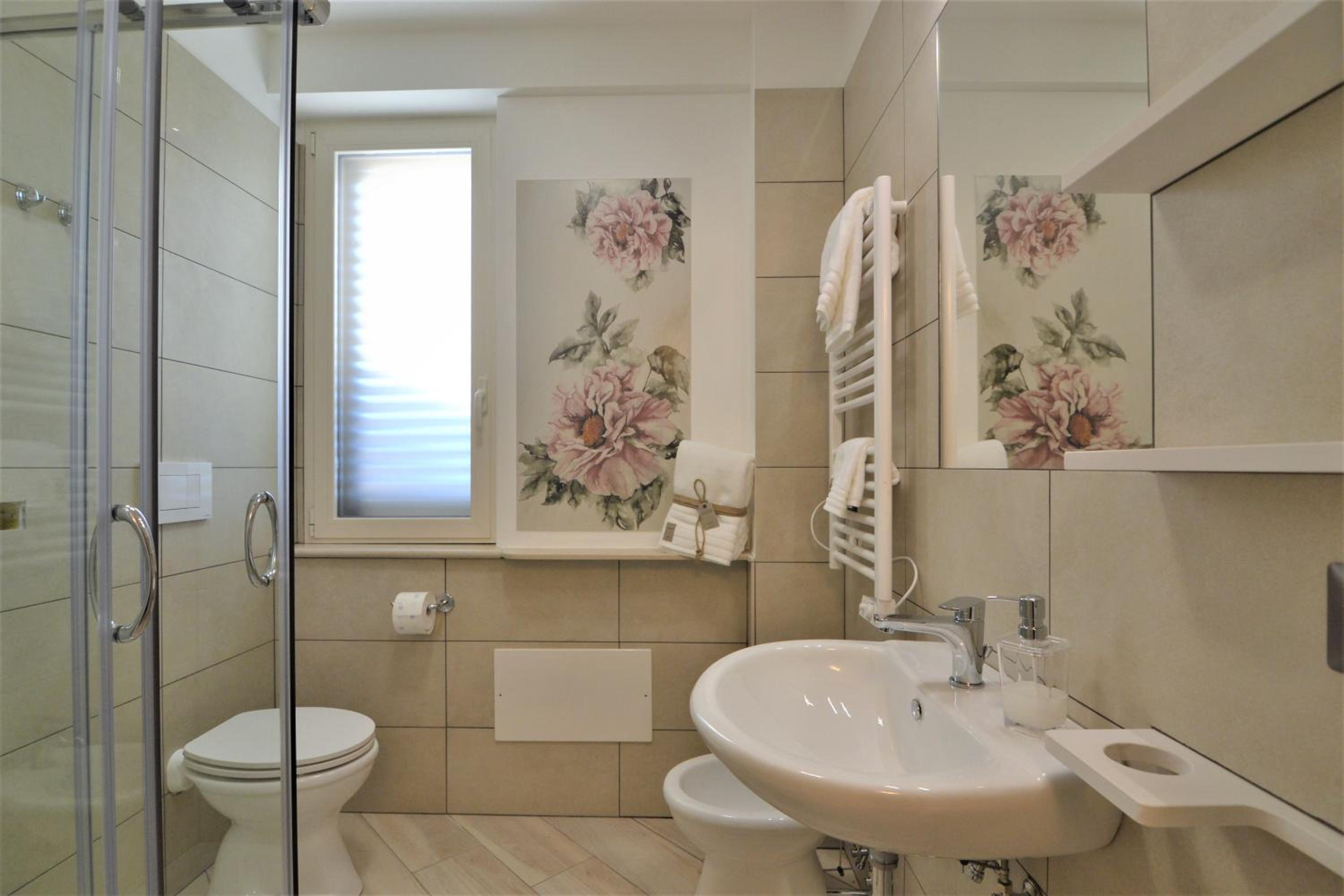 Double Room with Private Bathroom photo 3