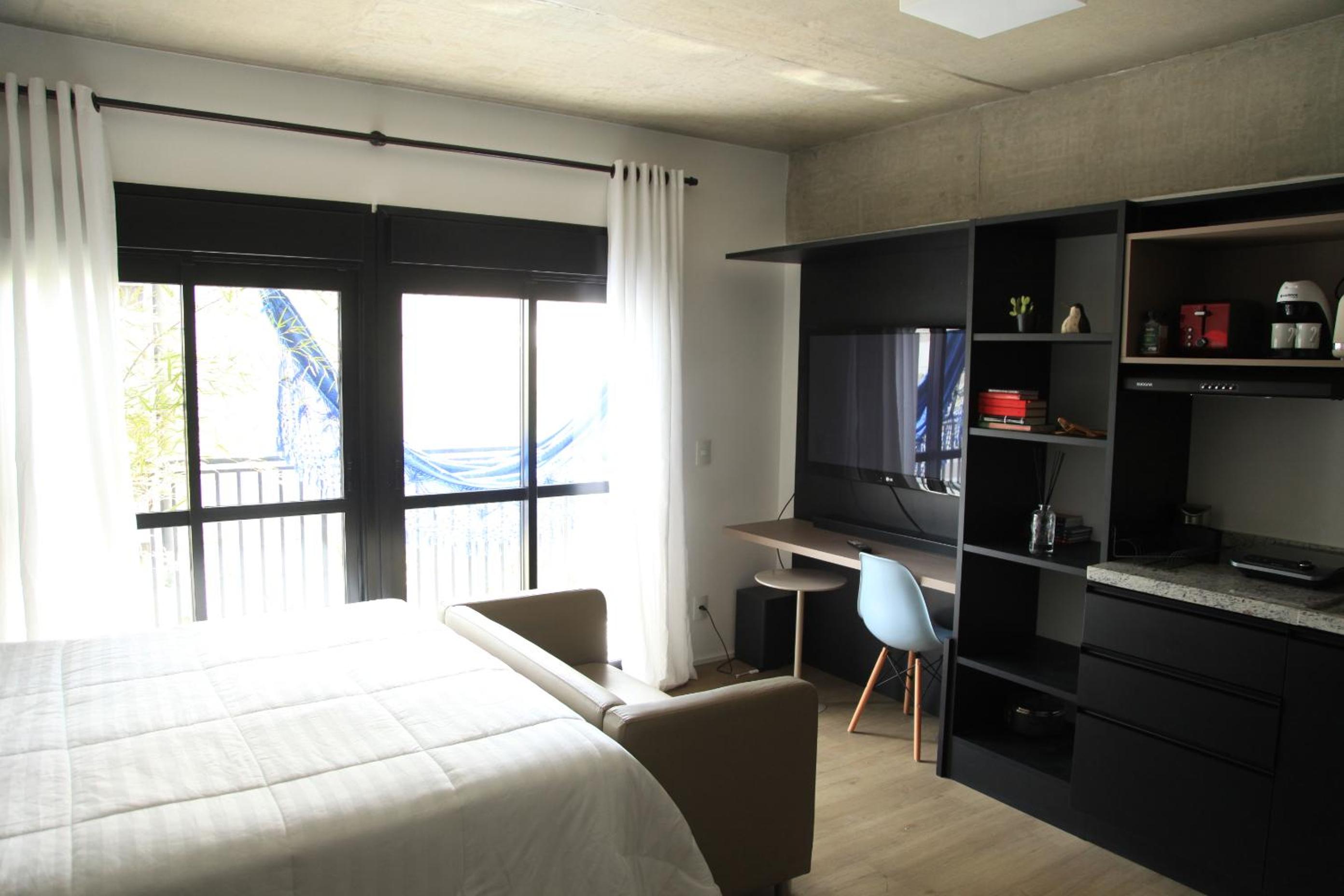 Studio Apartment - Photo 26