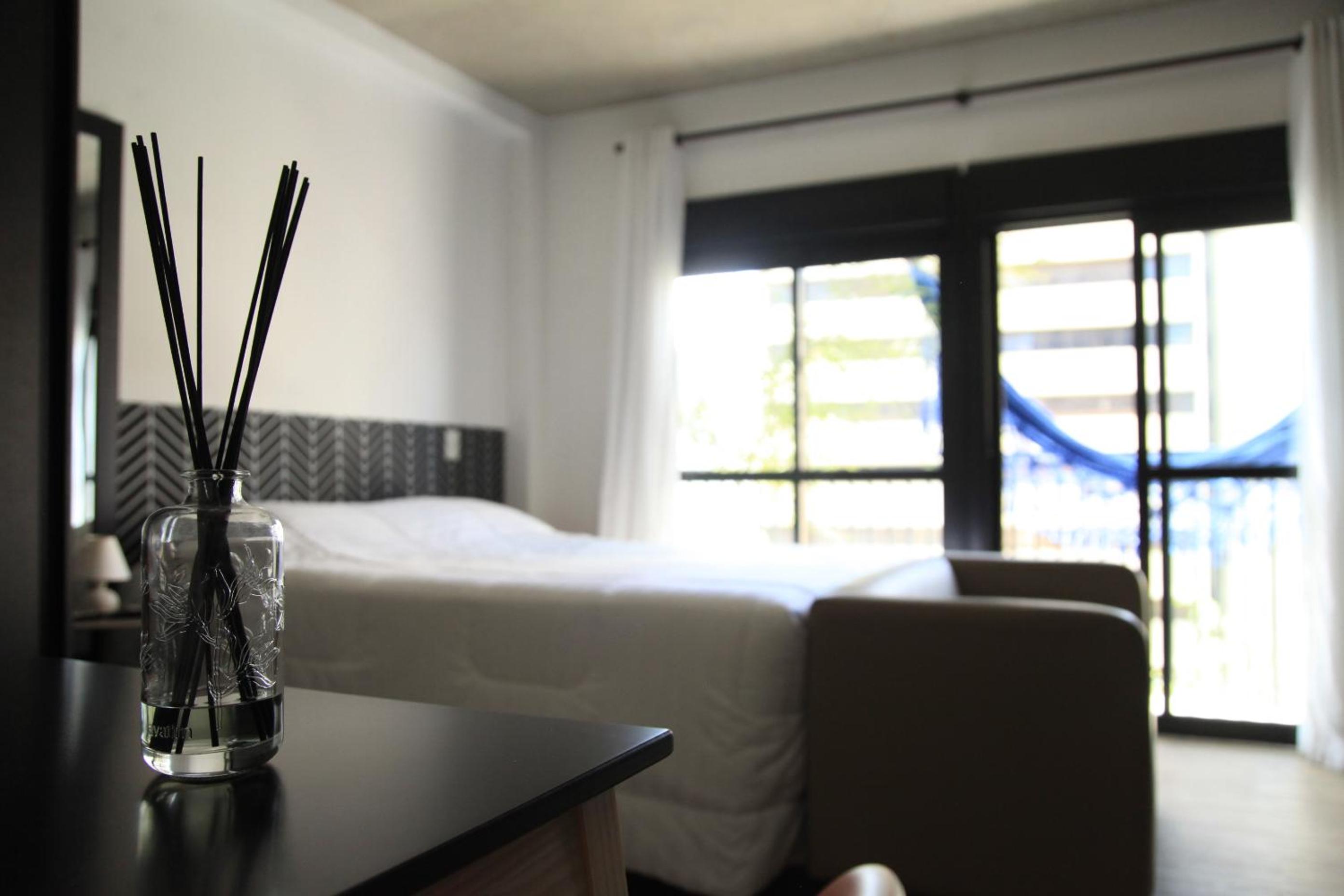Studio Apartment - Photo 16