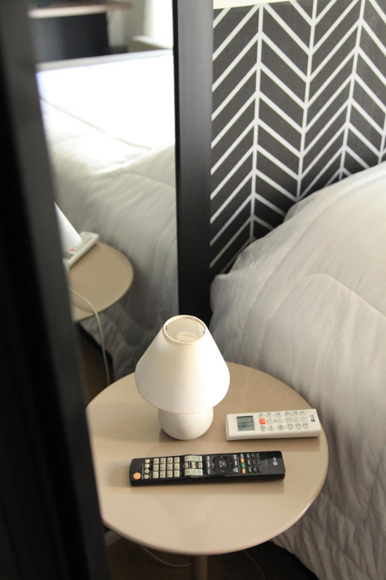 Studio Apartment - Photo 35